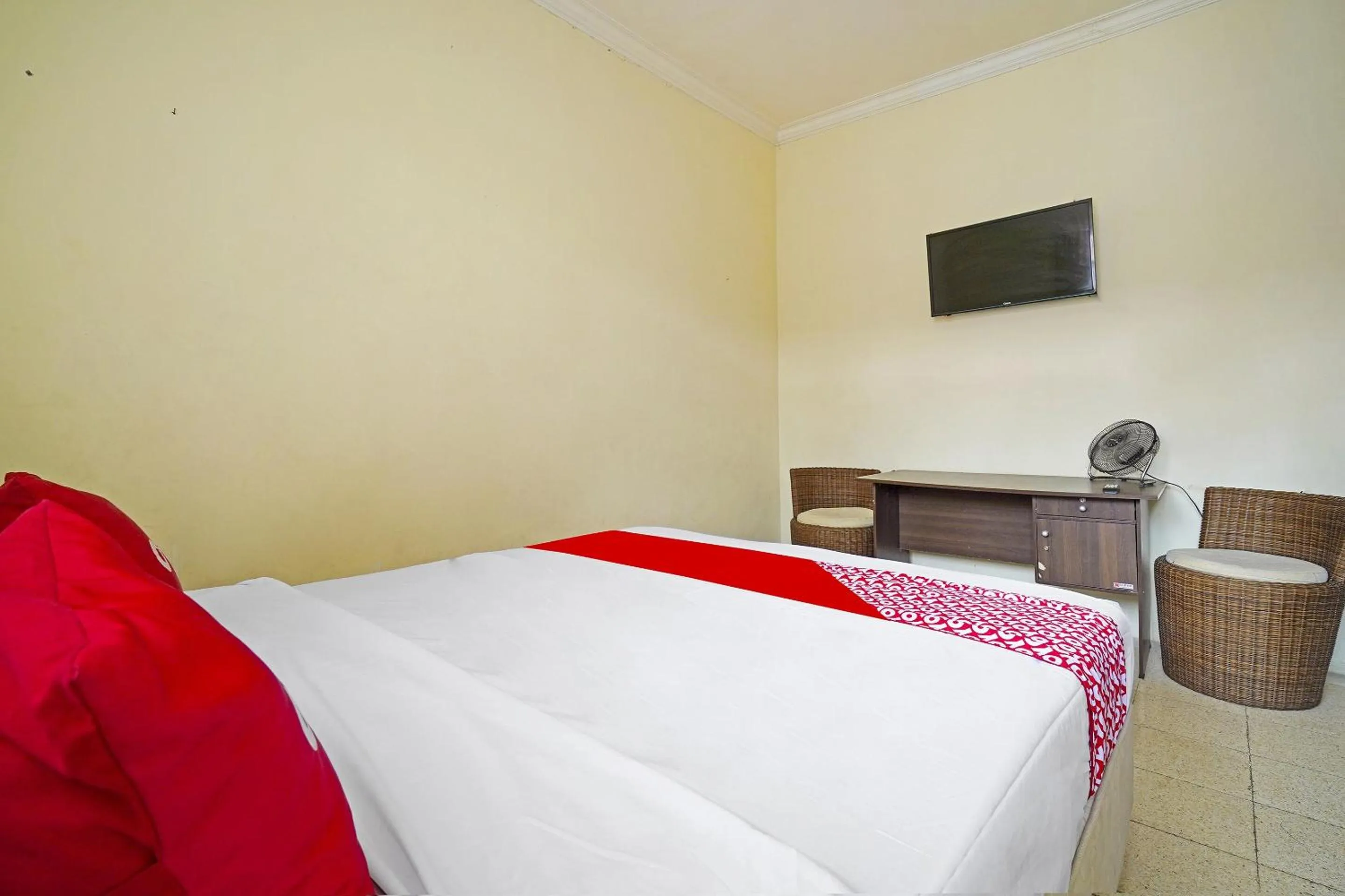 Bedroom, Bed in Hotel O Garden Hostel