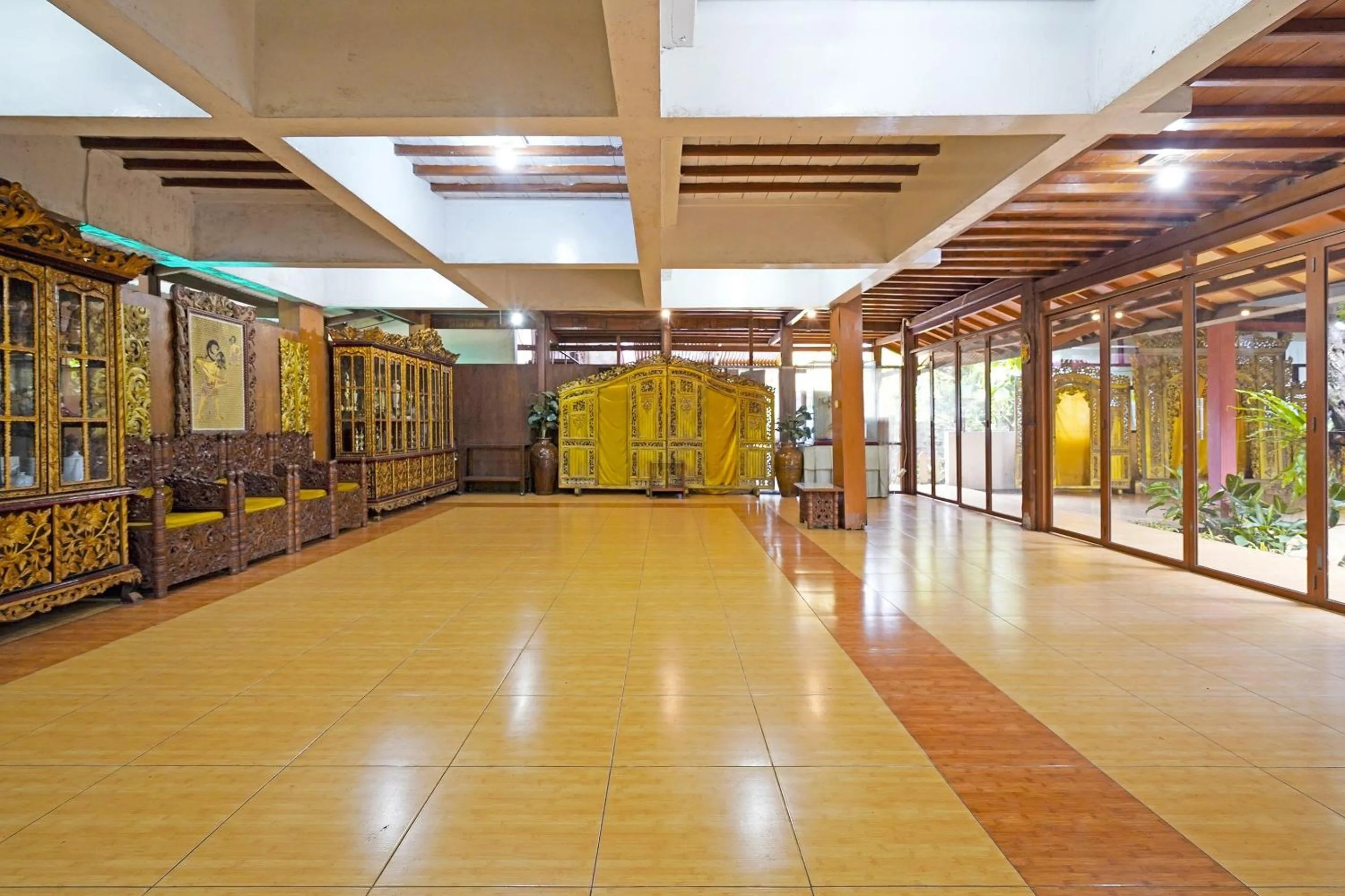Lobby or reception in Hotel O Garden Hostel
