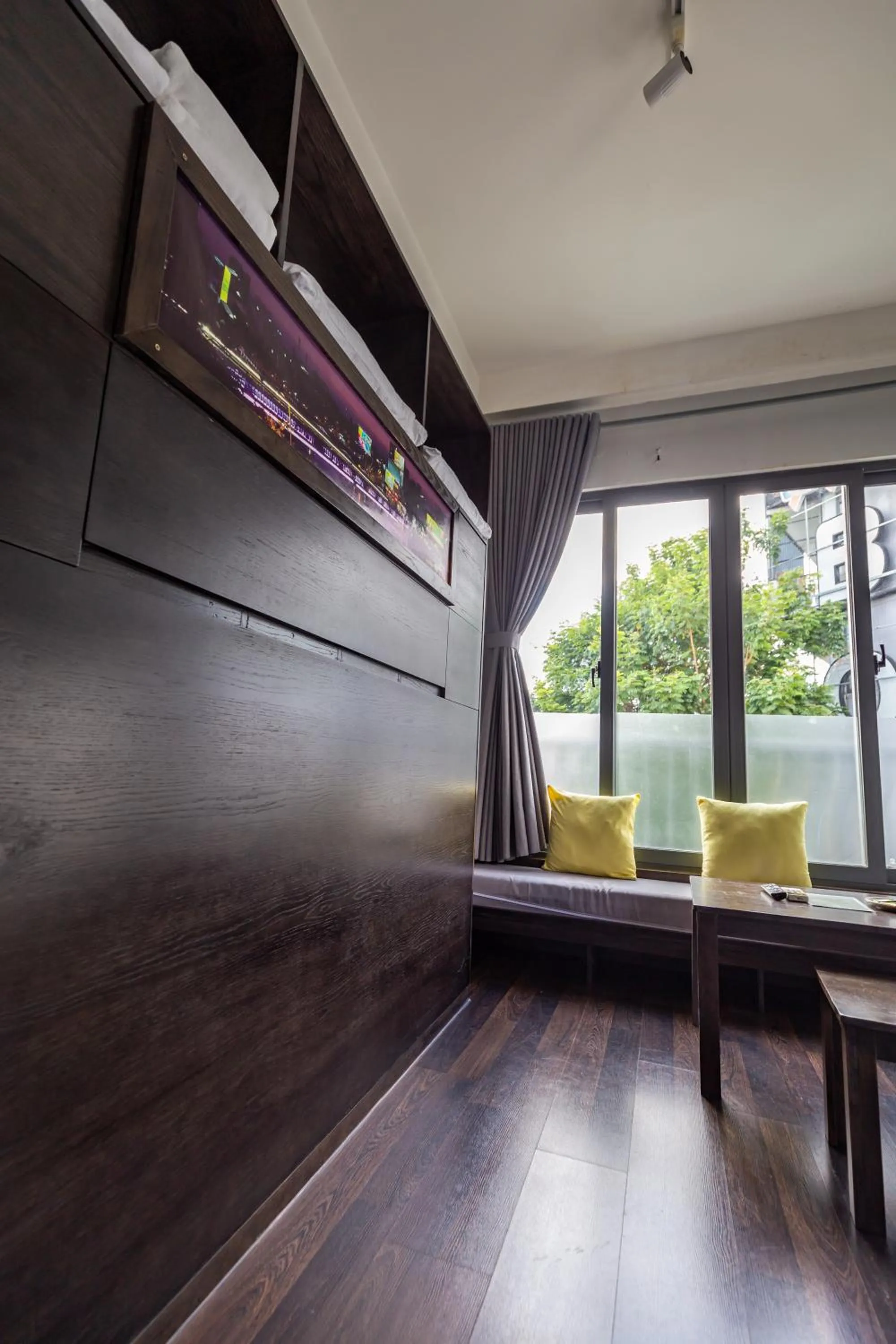 Bedroom in Cozy Riverview of Livinginn