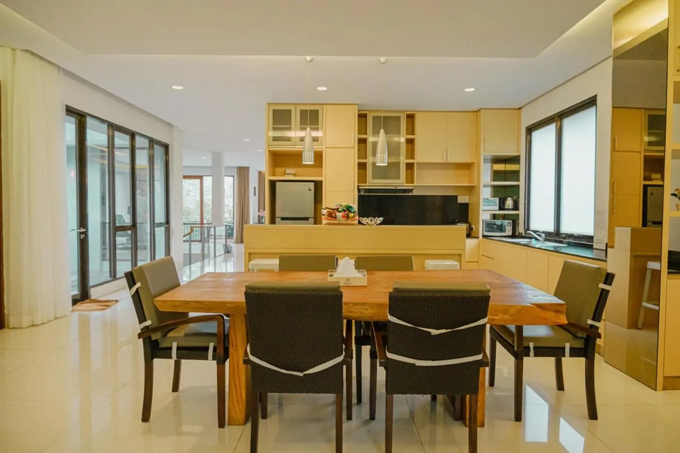 Ohara city view villa 5 bedrooms with a private heated swimming pool and a billiard table