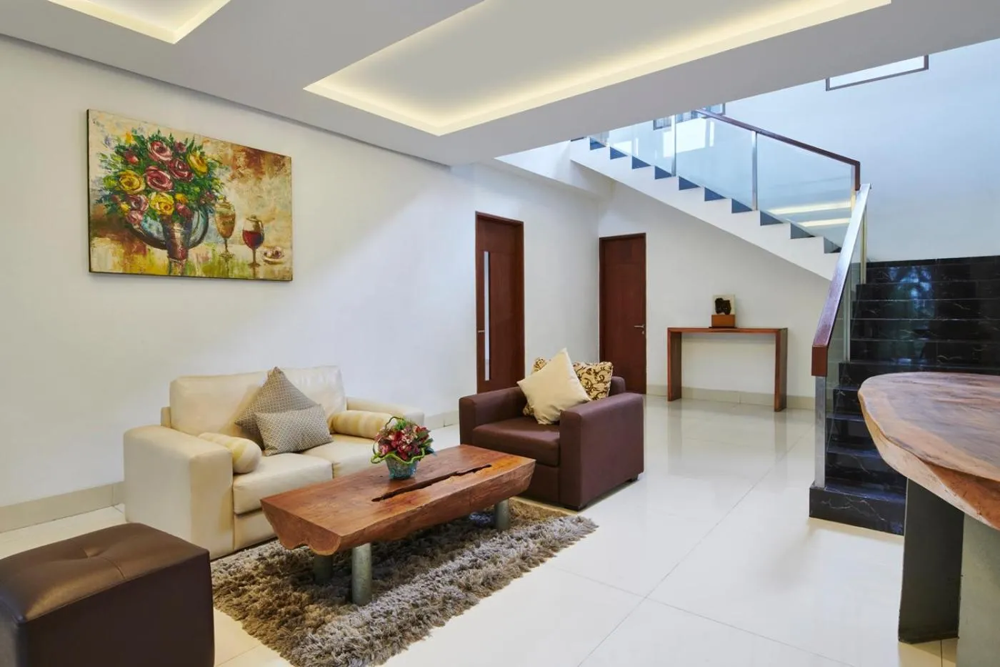 Ohara city view villa 5 bedrooms with a private heated swimming pool and a billiard table