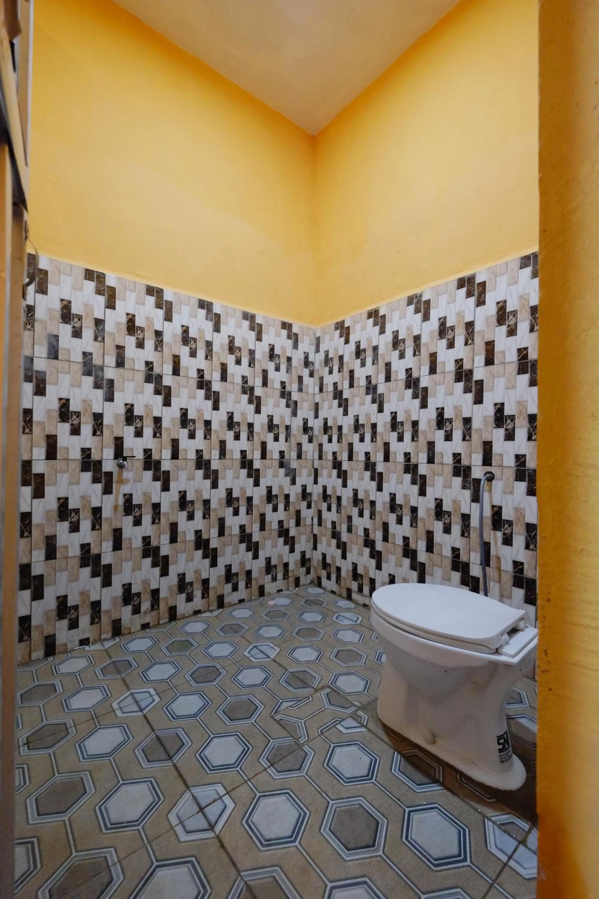 Bathroom in Wisma Seruni Palopo