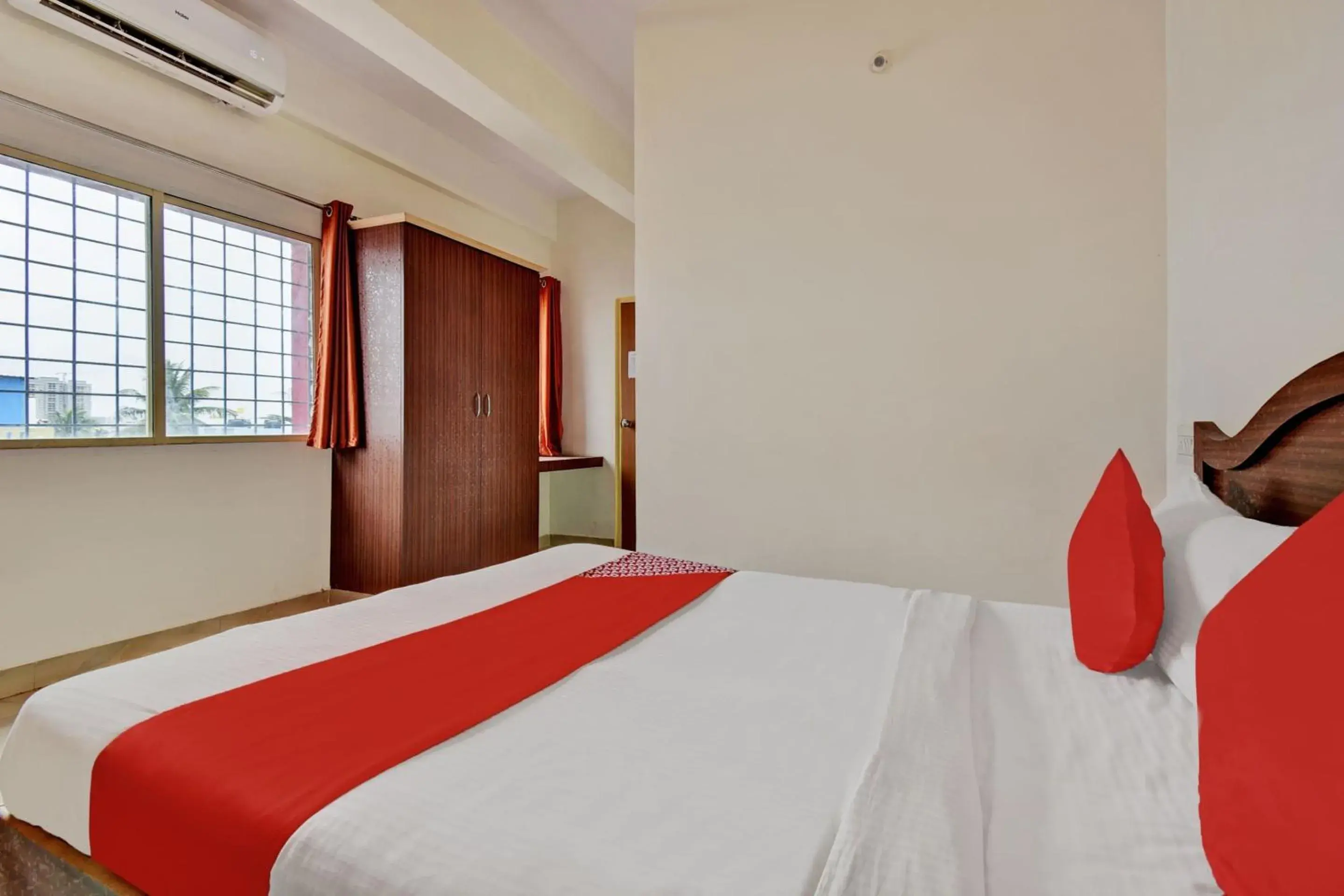Bedroom, Bed in Hotel O K N Residency Bedroom, Bed in Hotel O K N Residency