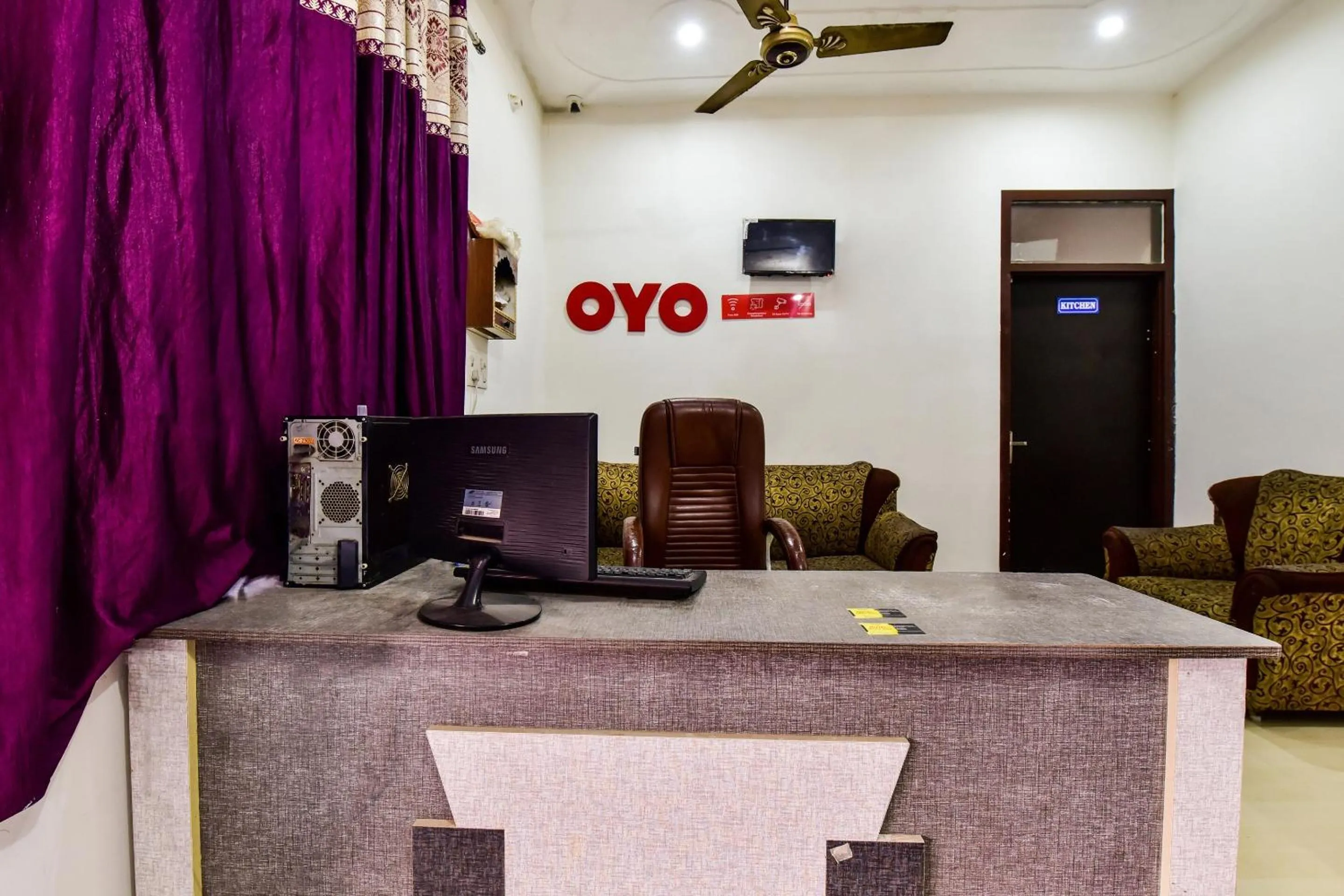 Lobby or reception in Hotel O White Rock