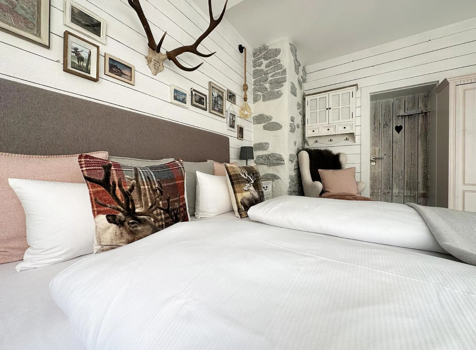 Bed in Boutique-Hotel Stadtvilla Hodes