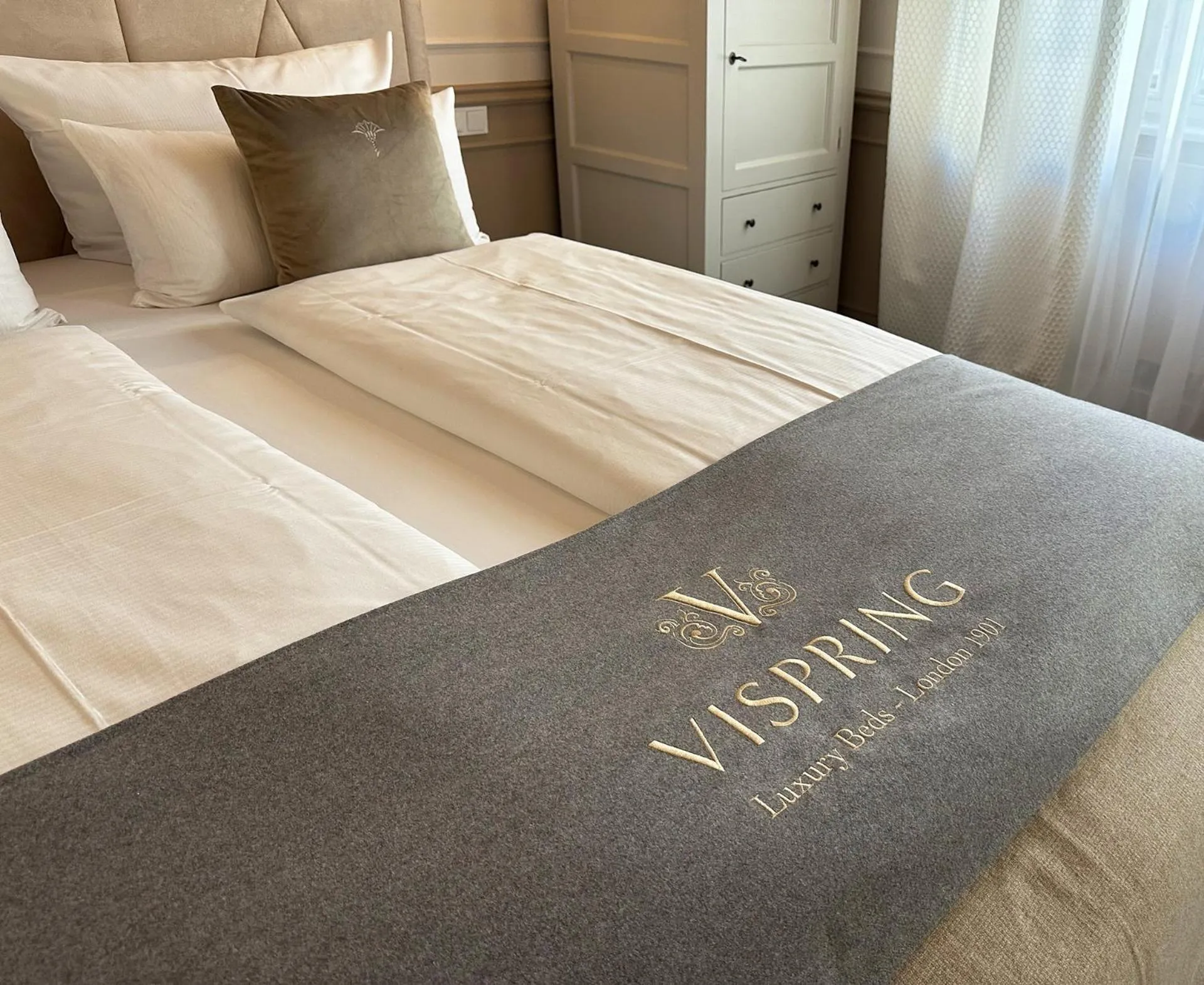 Bed in Boutique-Hotel Stadtvilla Hodes