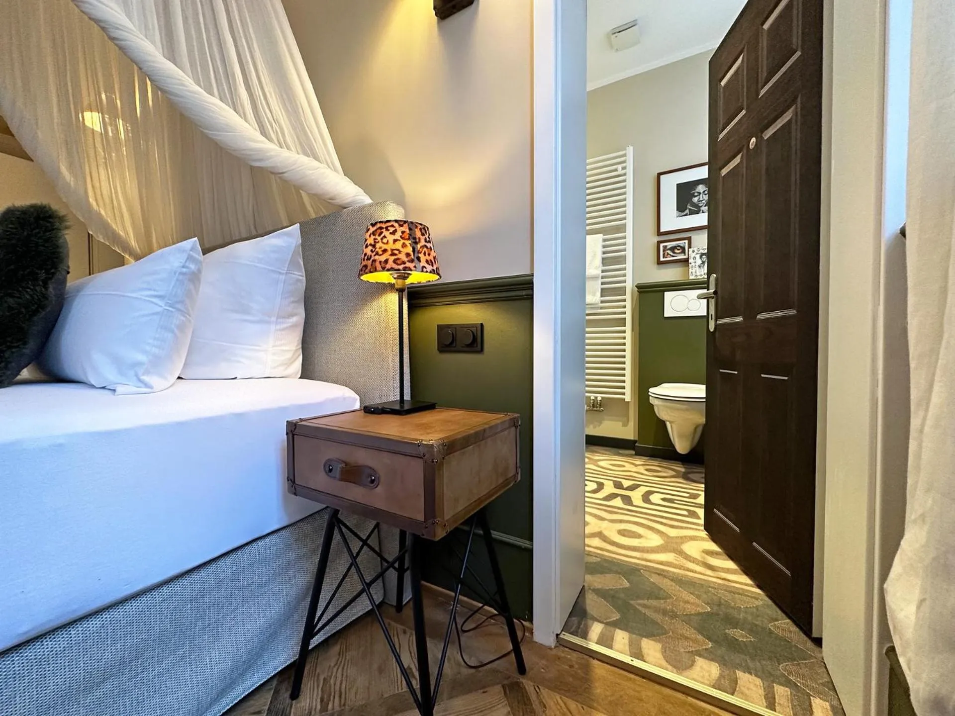 Bed in Boutique-Hotel Stadtvilla Hodes