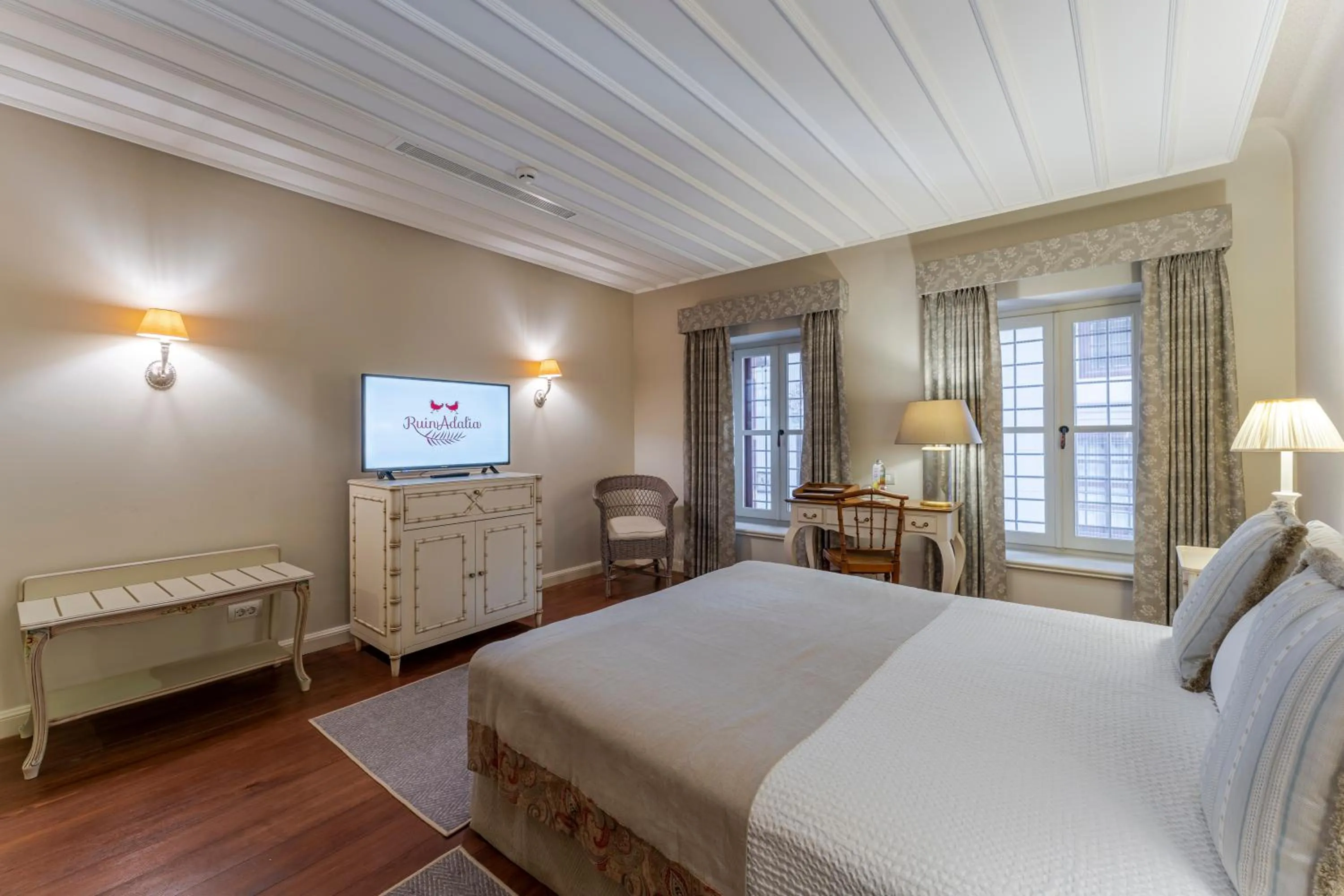 Bed in RuinAdalia Hotel