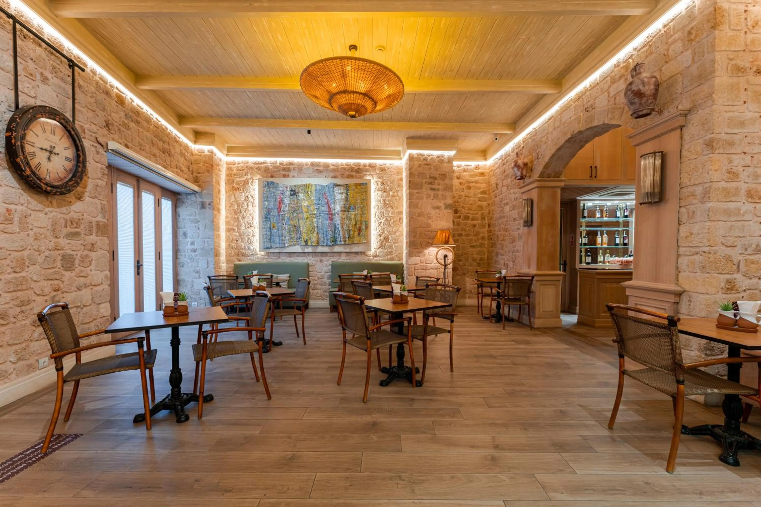 Restaurant/places to eat in RuinAdalia Hotel