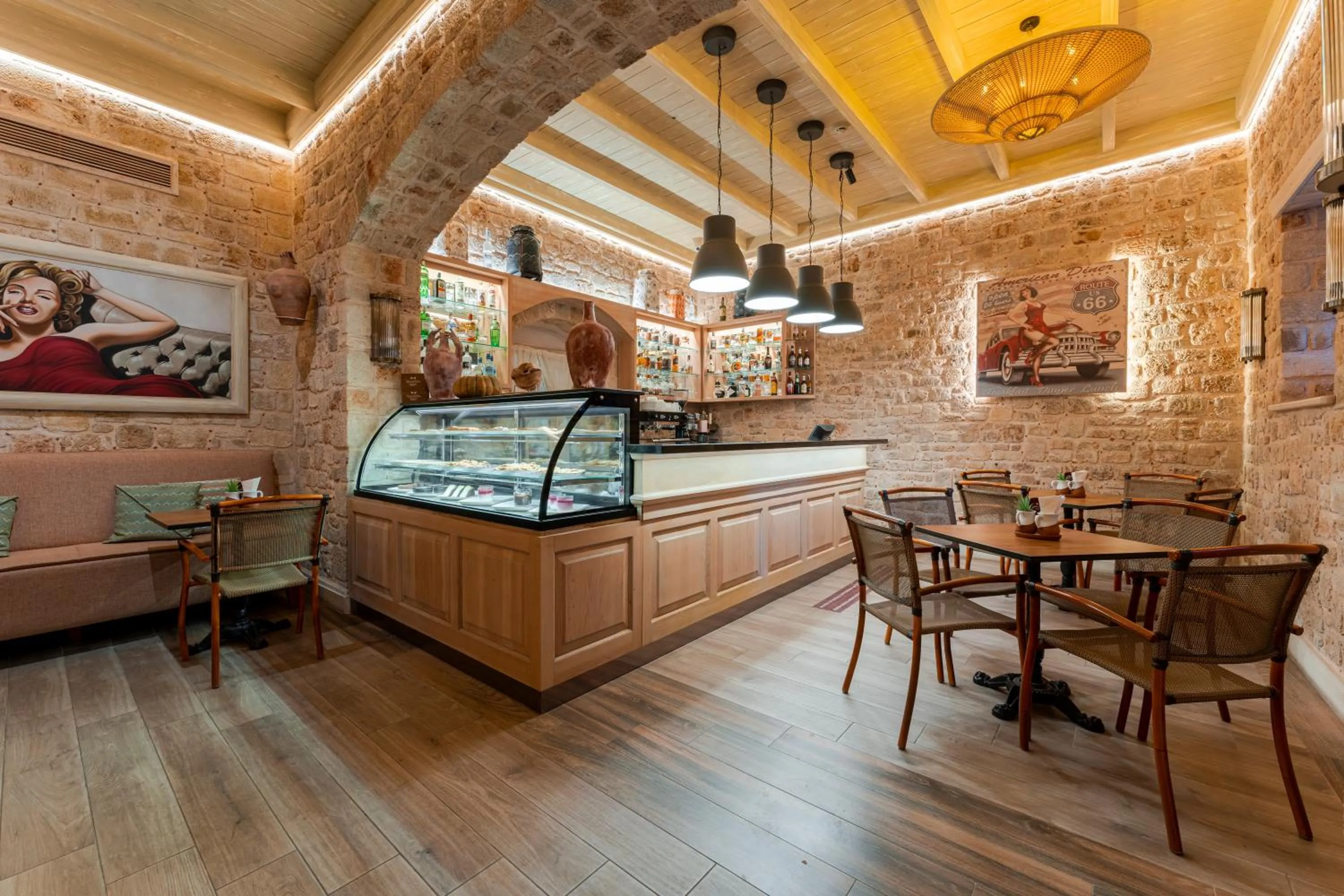 Restaurant/places to eat in RuinAdalia Hotel