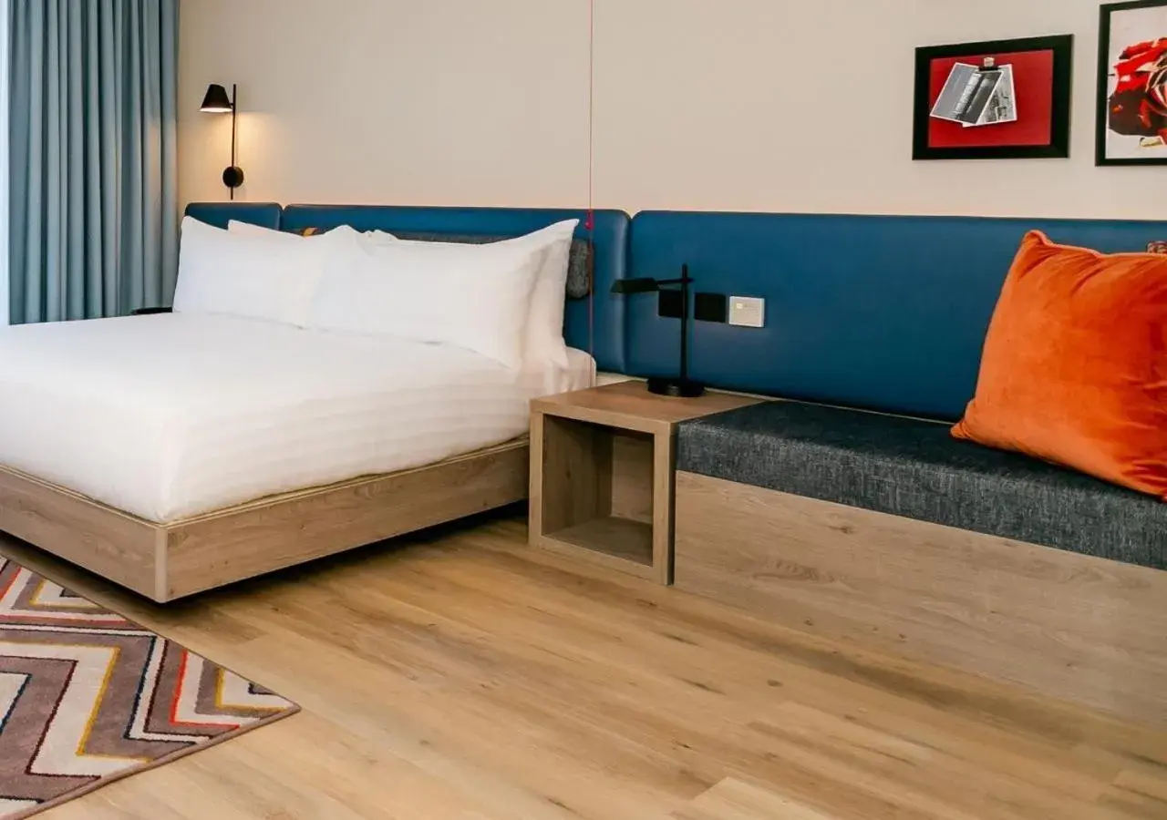 Seating area, Bed in Hampton By Hilton Blackburn Seating area, Bed in Hampton By Hilton Blackburn