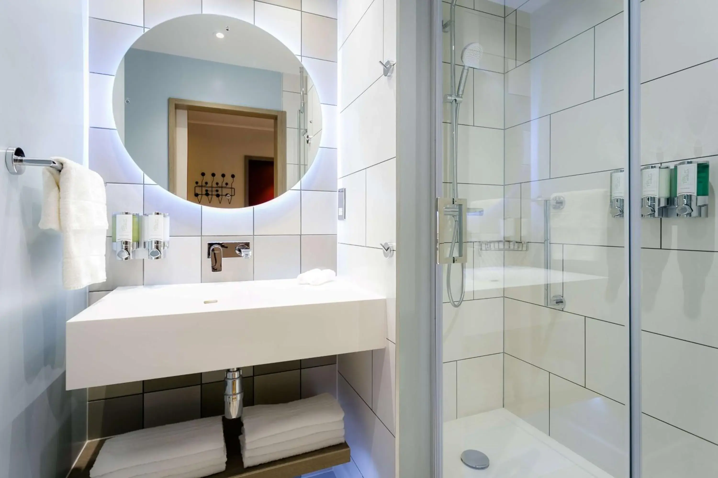 Bathroom in Hampton By Hilton Blackburn Bathroom in Hampton By Hilton Blackburn