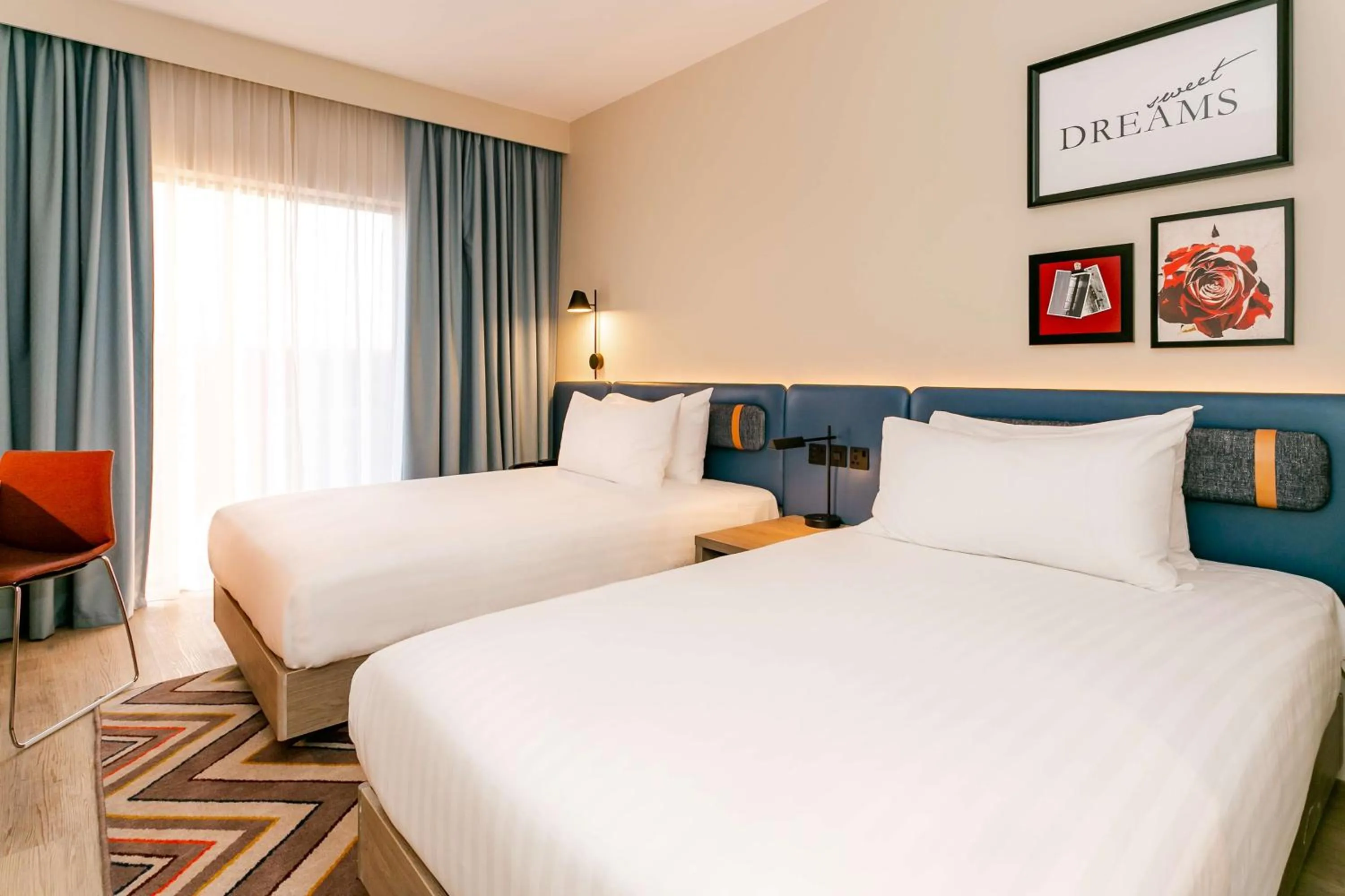 Bed in Hampton By Hilton Blackburn