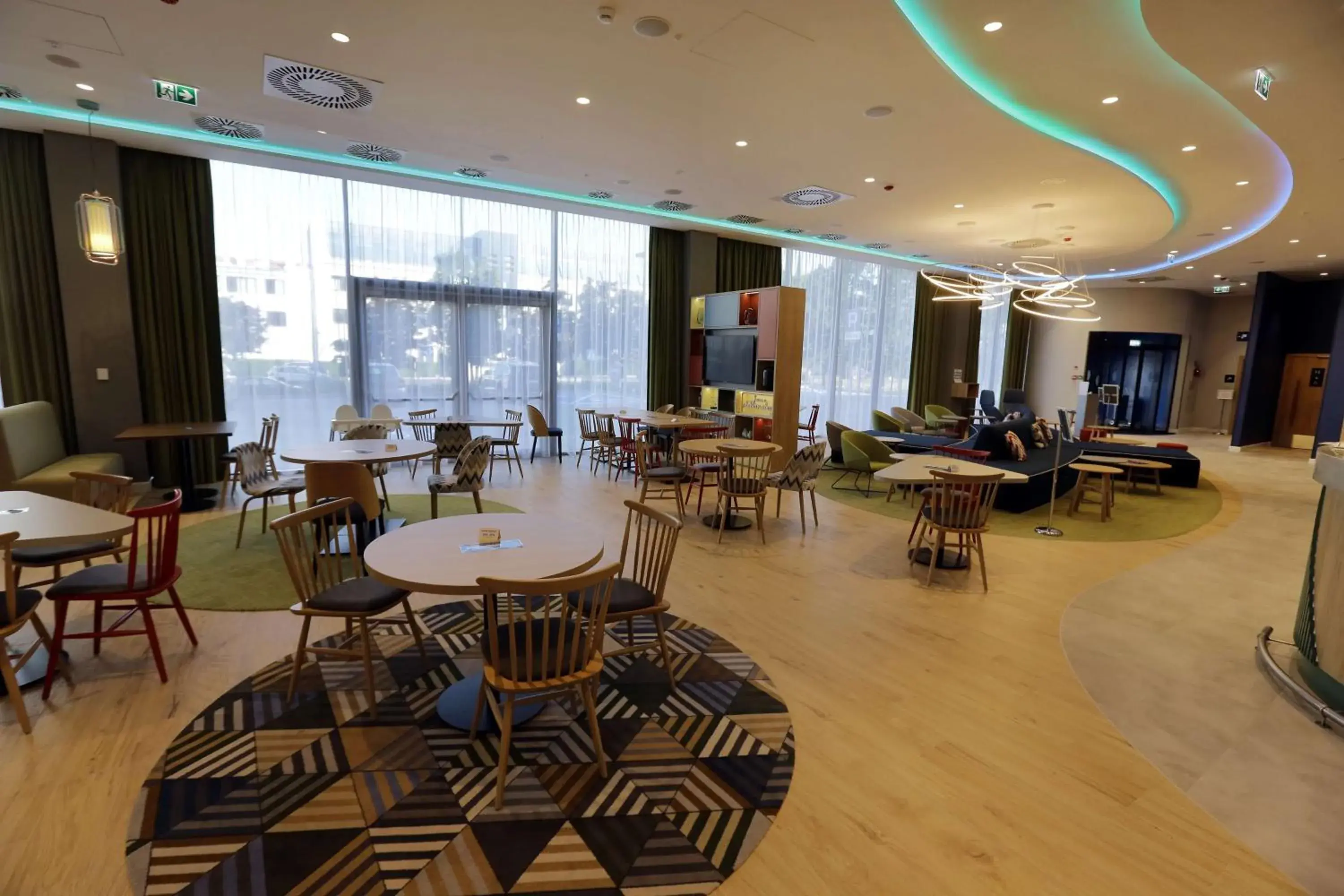 Lobby or reception in Hampton By Hilton Olsztyn Lobby or reception in Hampton By Hilton Olsztyn