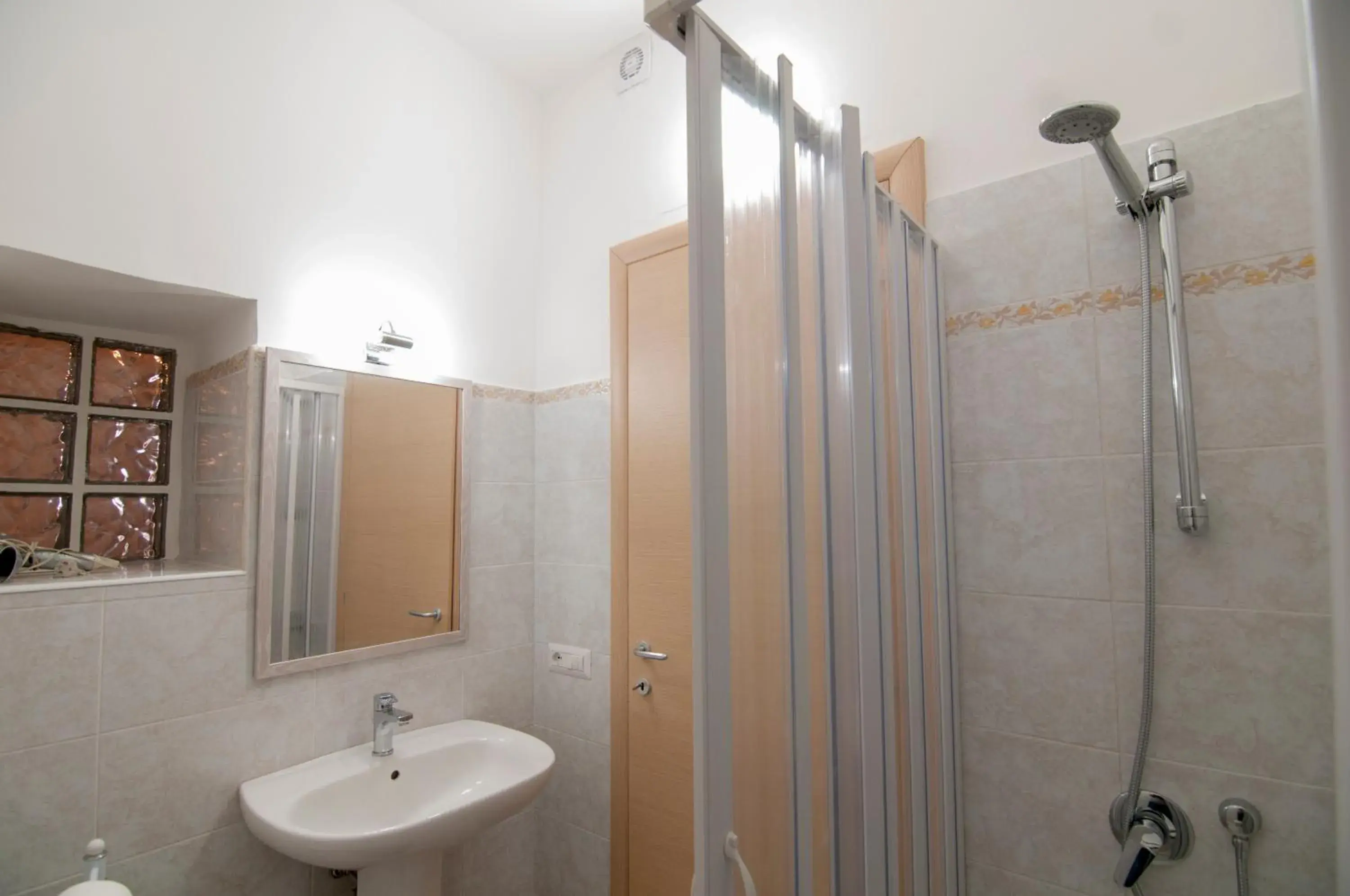 Quadruple Room - single occupancy in B&B Ruggero I di Sicilia Quadruple Room - single occupancy in B&B Ruggero I di Sicilia