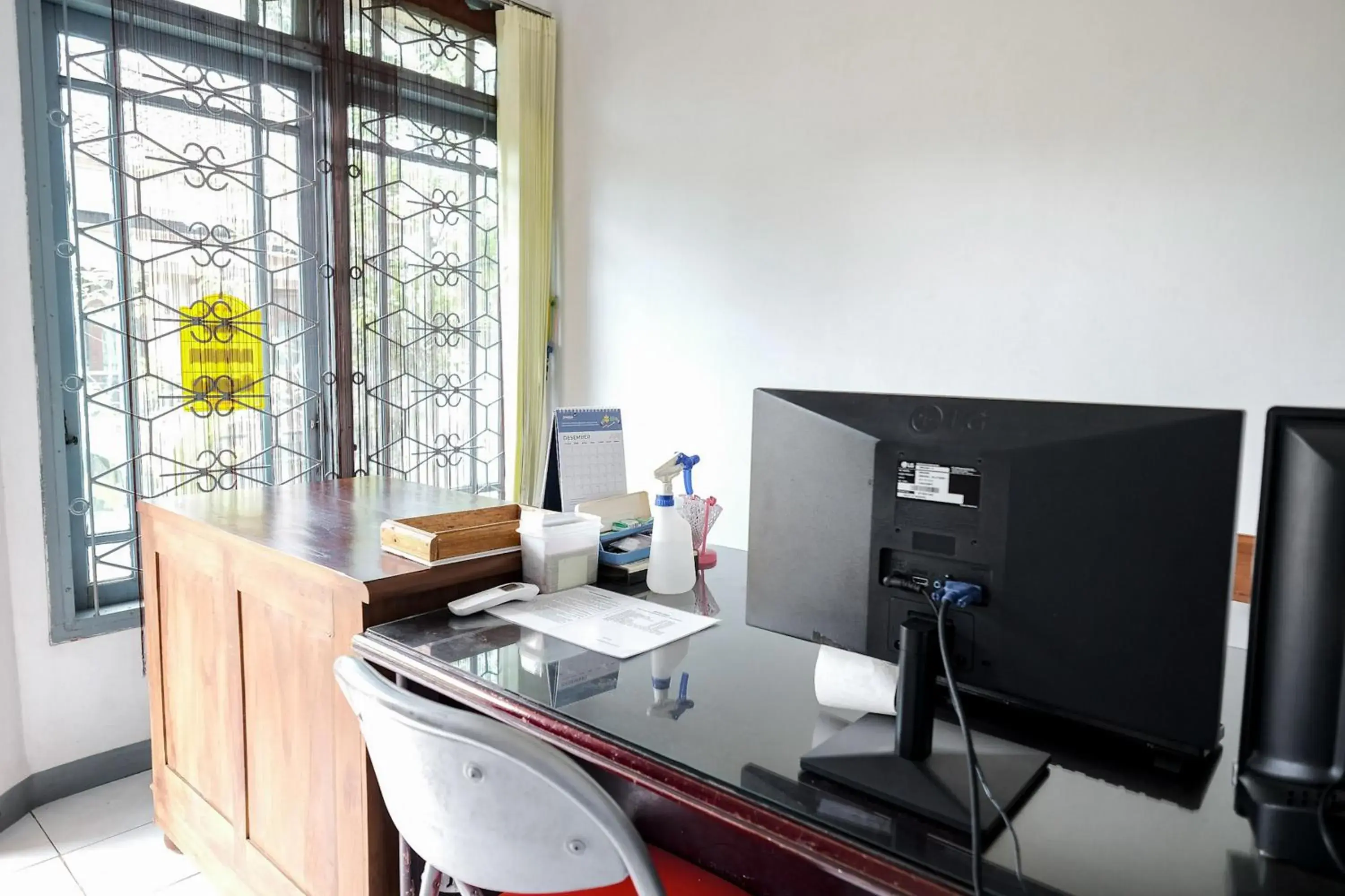 Lobby or reception in RedDoorz Syariah near Gatot Subroto Lampung 4 Lobby or reception in RedDoorz Syariah near Gatot Subroto Lampung 4