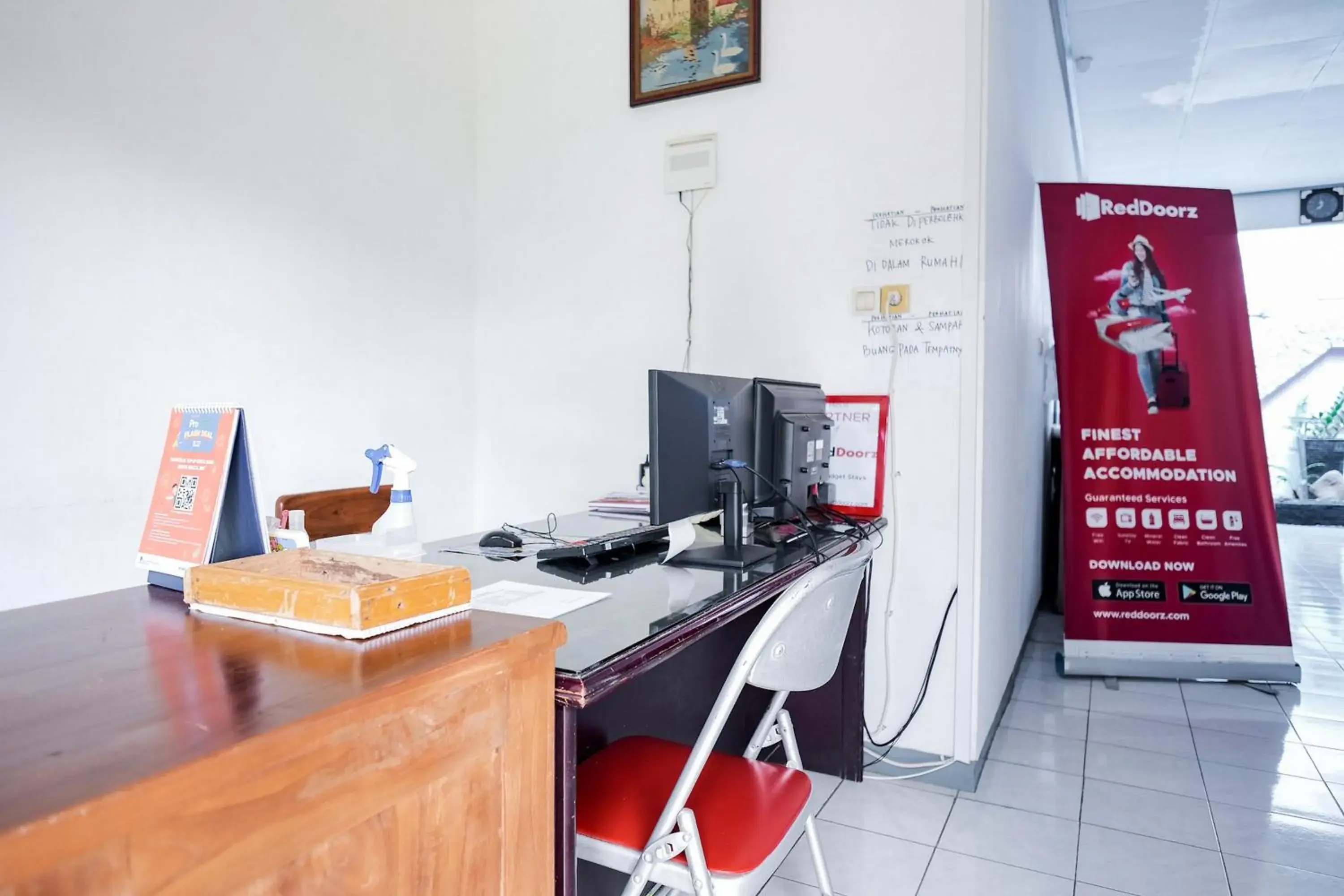 Lobby or reception in RedDoorz Syariah near Gatot Subroto Lampung 4 Lobby or reception in RedDoorz Syariah near Gatot Subroto Lampung 4