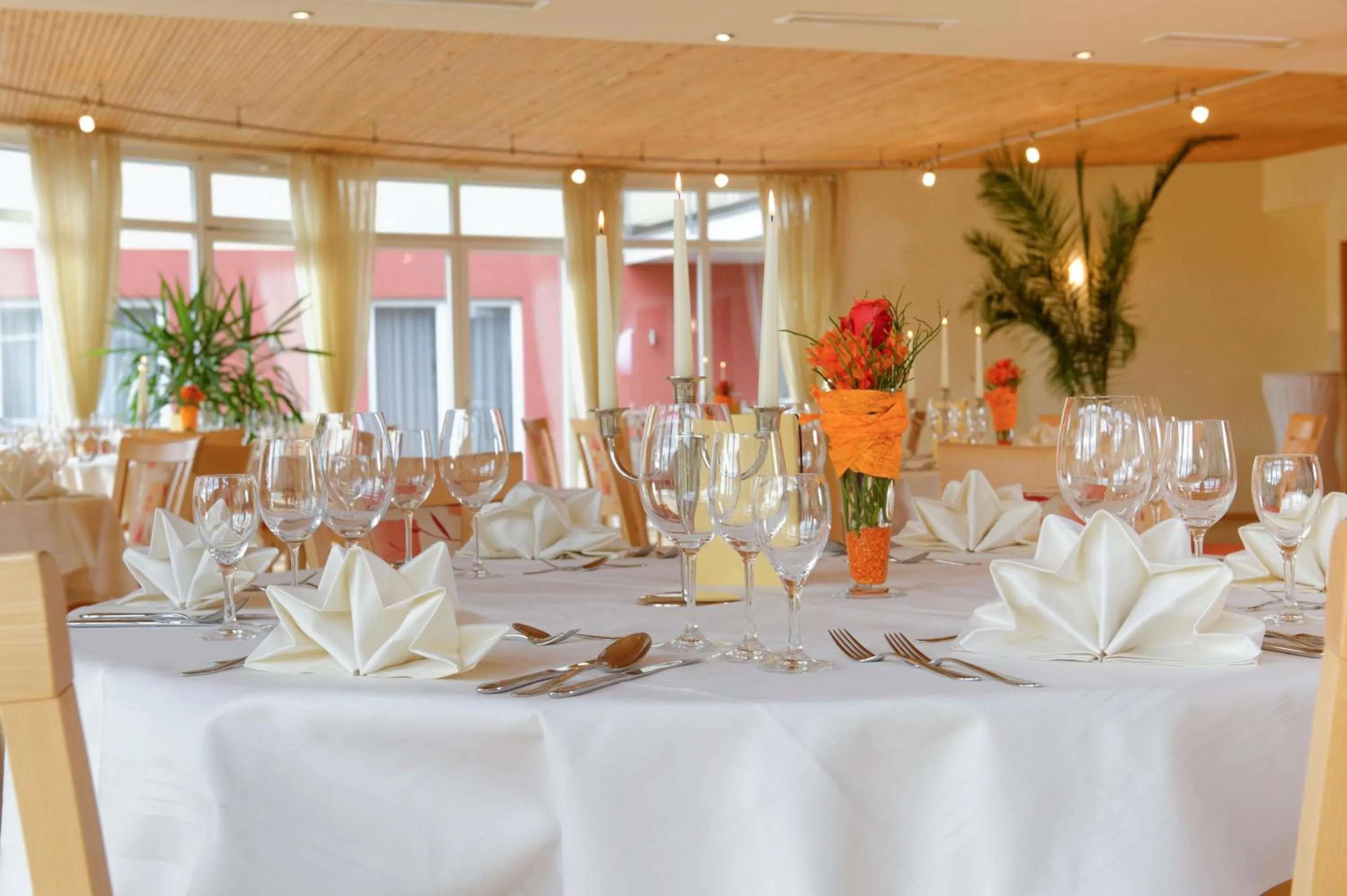 Restaurant/Places to Eat in Hotel Restaurant Talblick