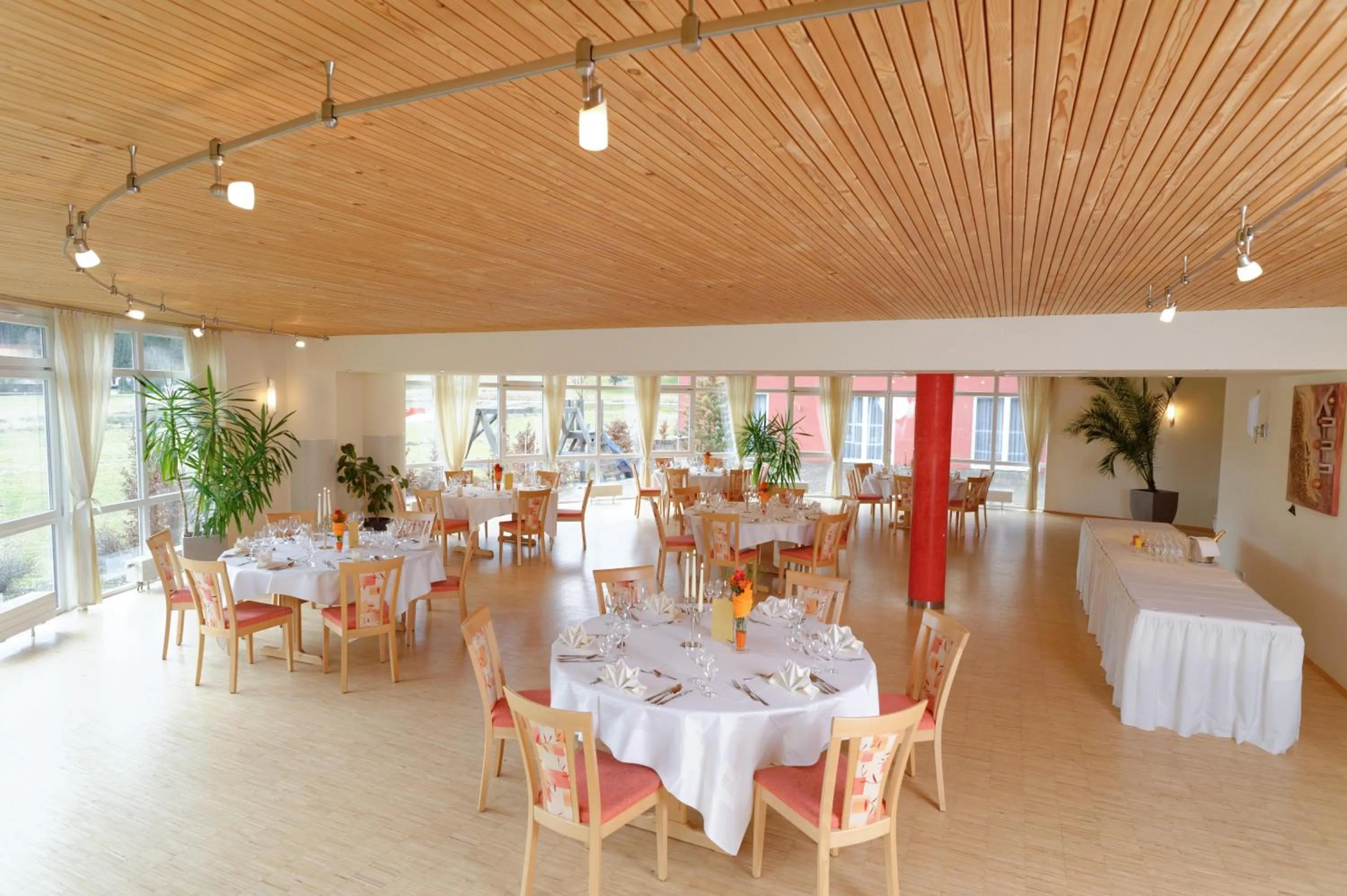 Restaurant/Places to Eat in Hotel Restaurant Talblick