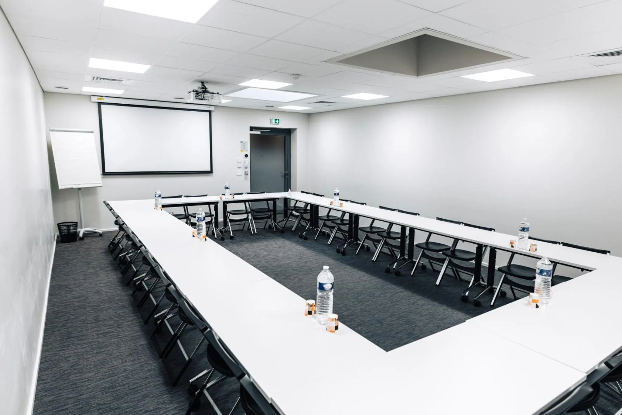 Meeting/conference room in FIAP Paris