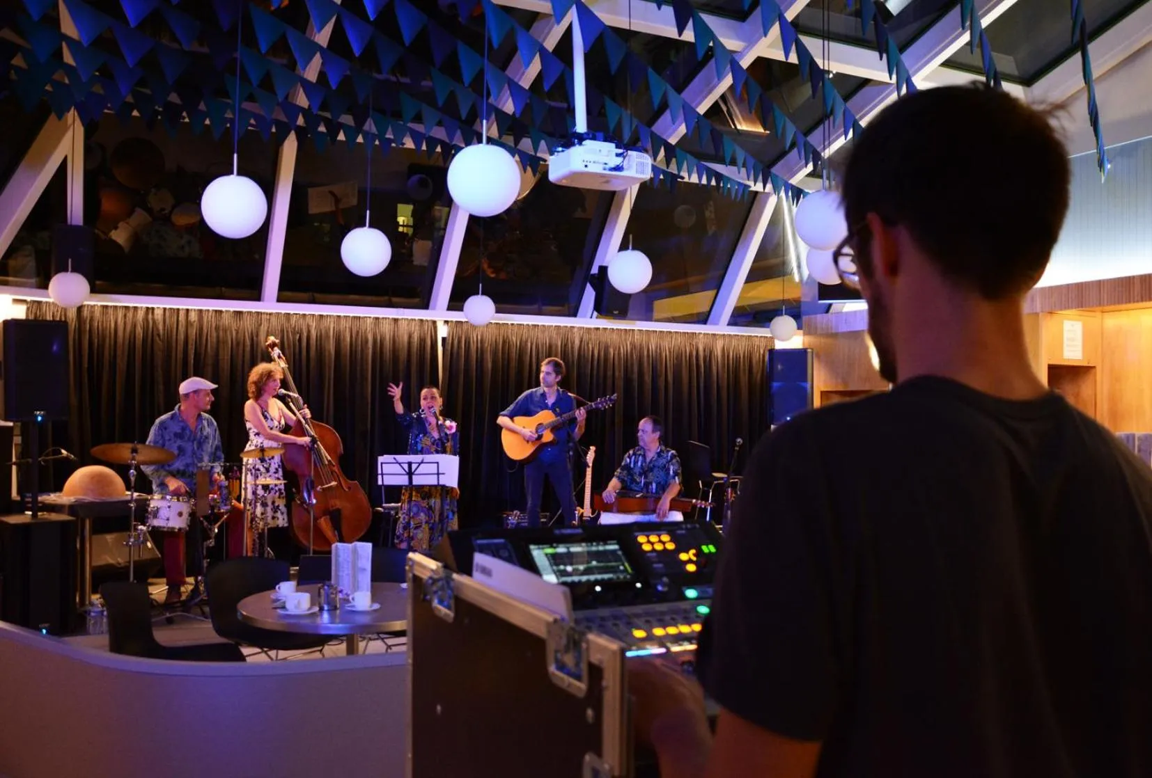 Property building in FIAP Paris