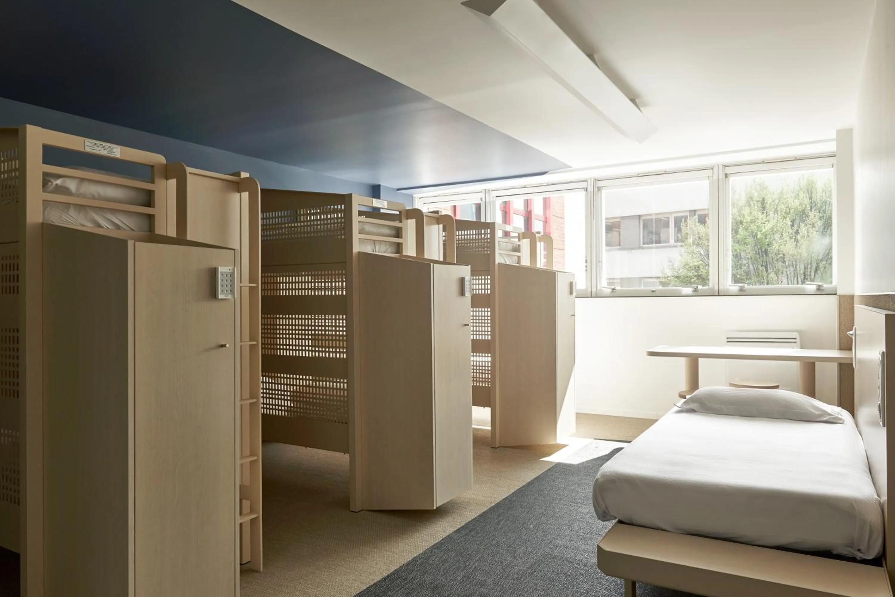 Bedroom, Bed in FIAP Paris