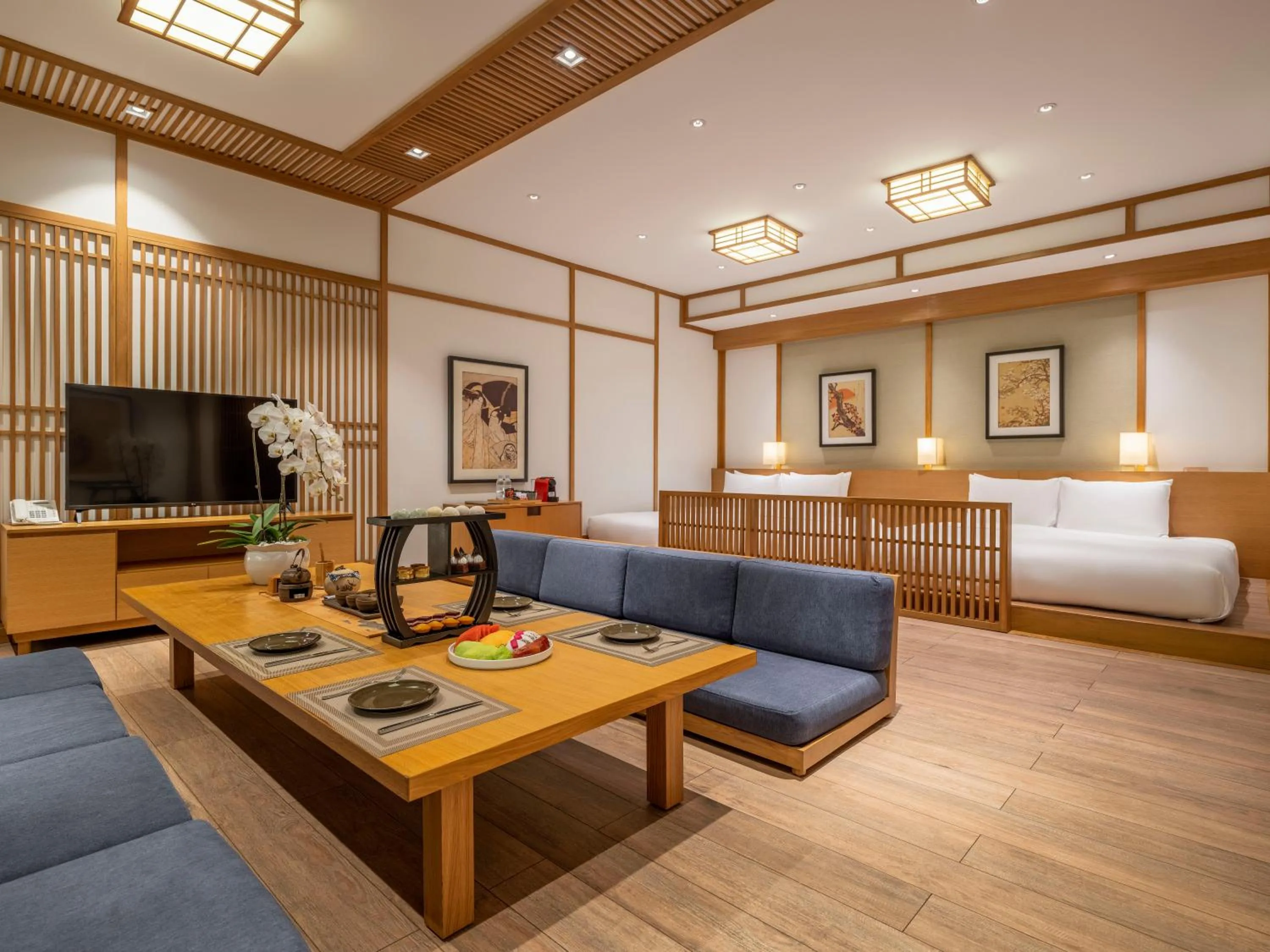 Communal lounge/ TV room in Yoko Onsen Quang Hanh