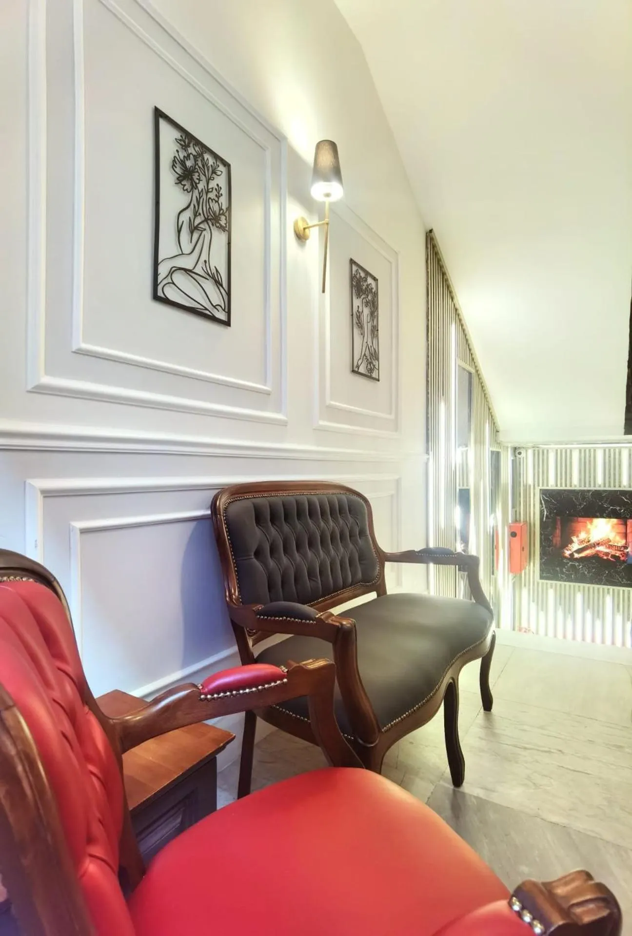 Lobby or reception in The Independent Hotel Taksim