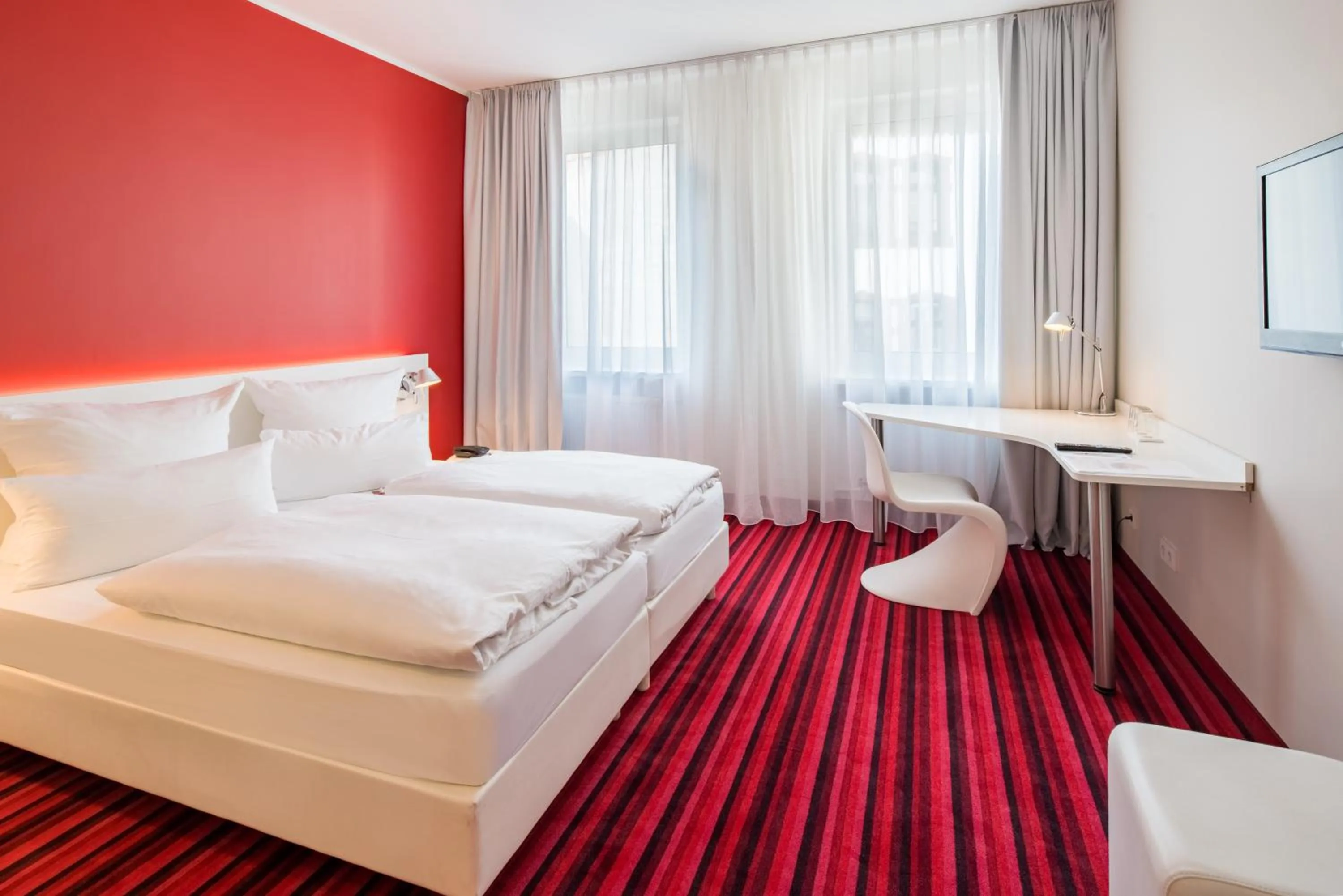 Photo of the whole room, Bed in Cityhotel am Thielenplatz
