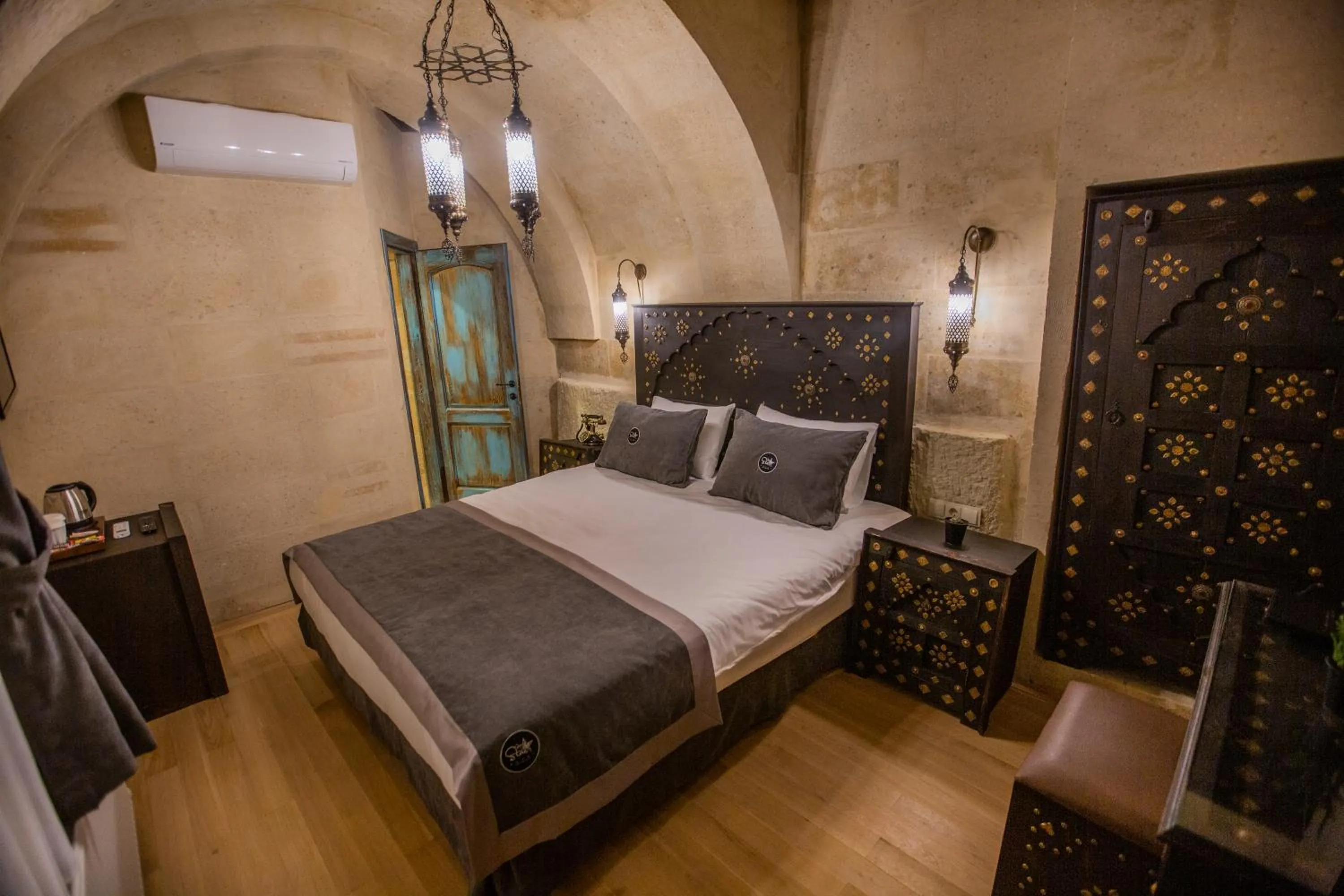 Bed in Sinasos Star Hotel Cappadocia