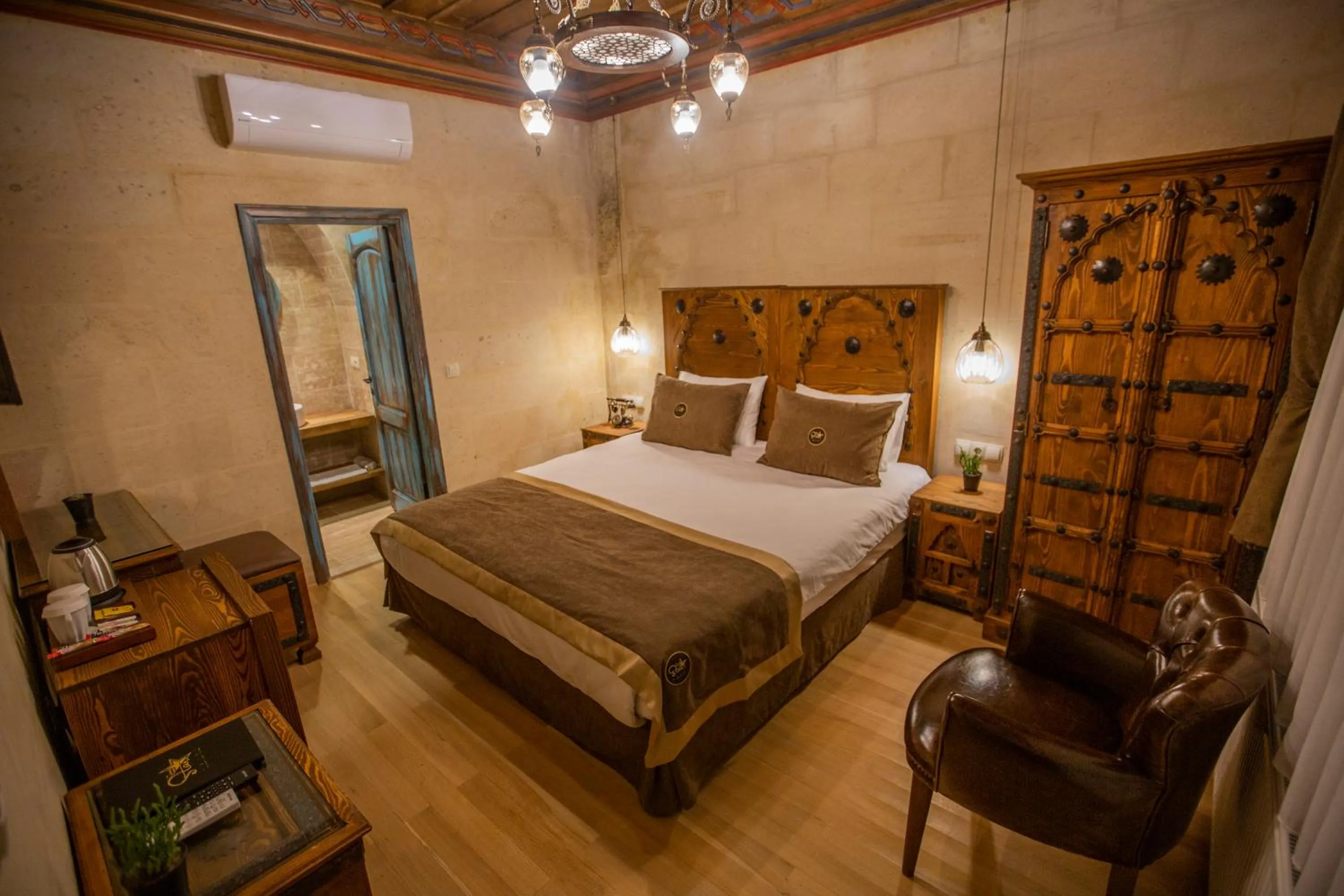 Bedroom, Bed in Sinasos Star Hotel Cappadocia