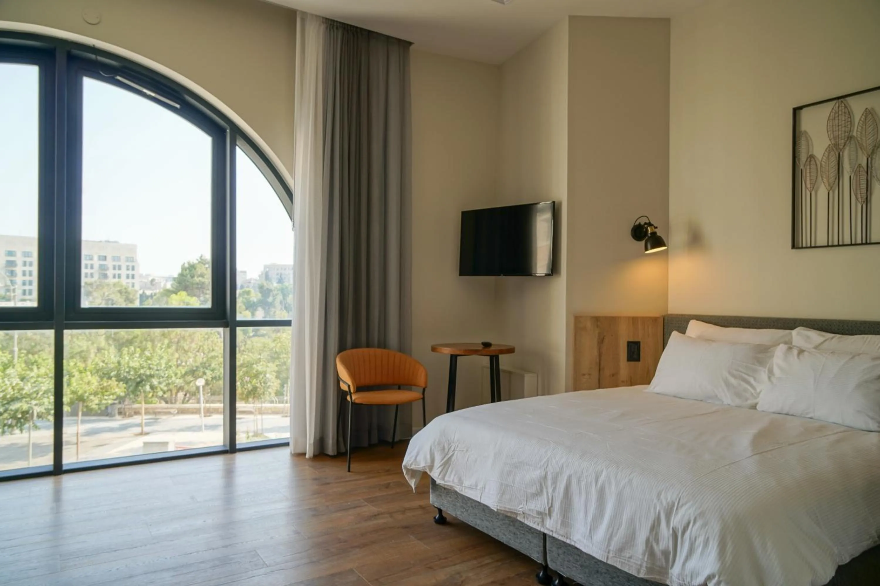 City view, Bed in Apartique Hotel