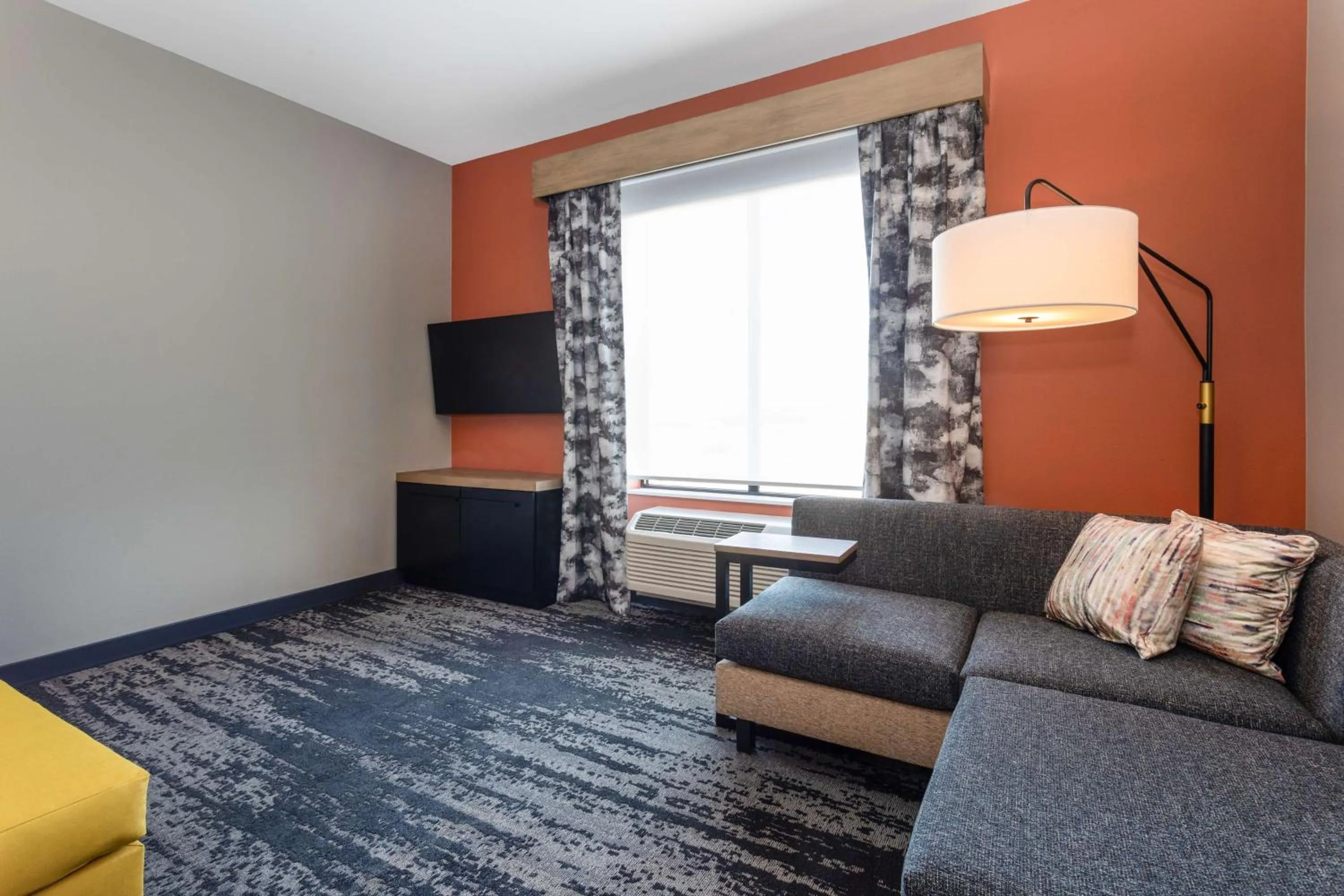 Bedroom in Hilton Garden Inn Hays, KS