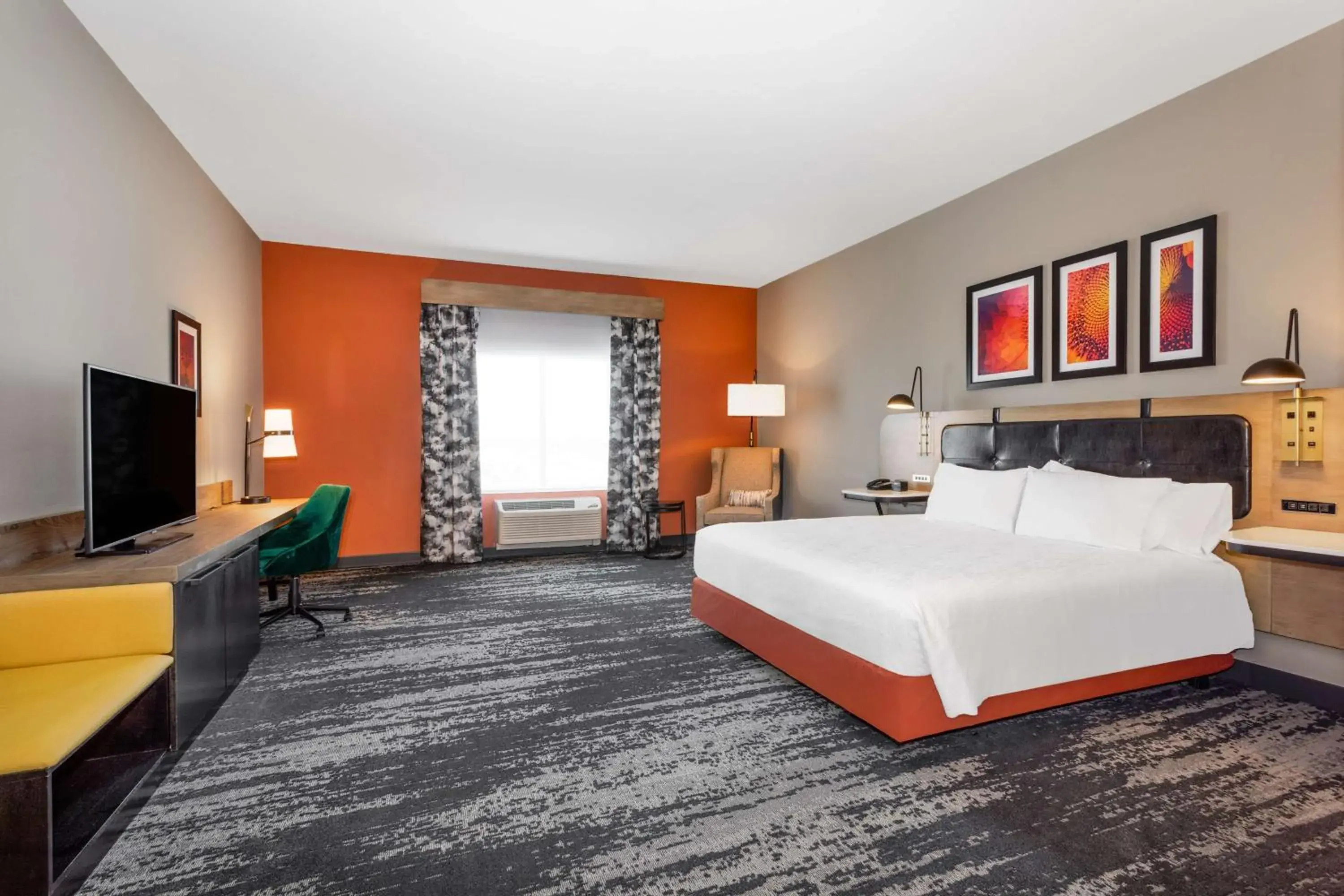 Bedroom, Bed in Hilton Garden Inn Hays, KS Bedroom, Bed in Hilton Garden Inn Hays, KS