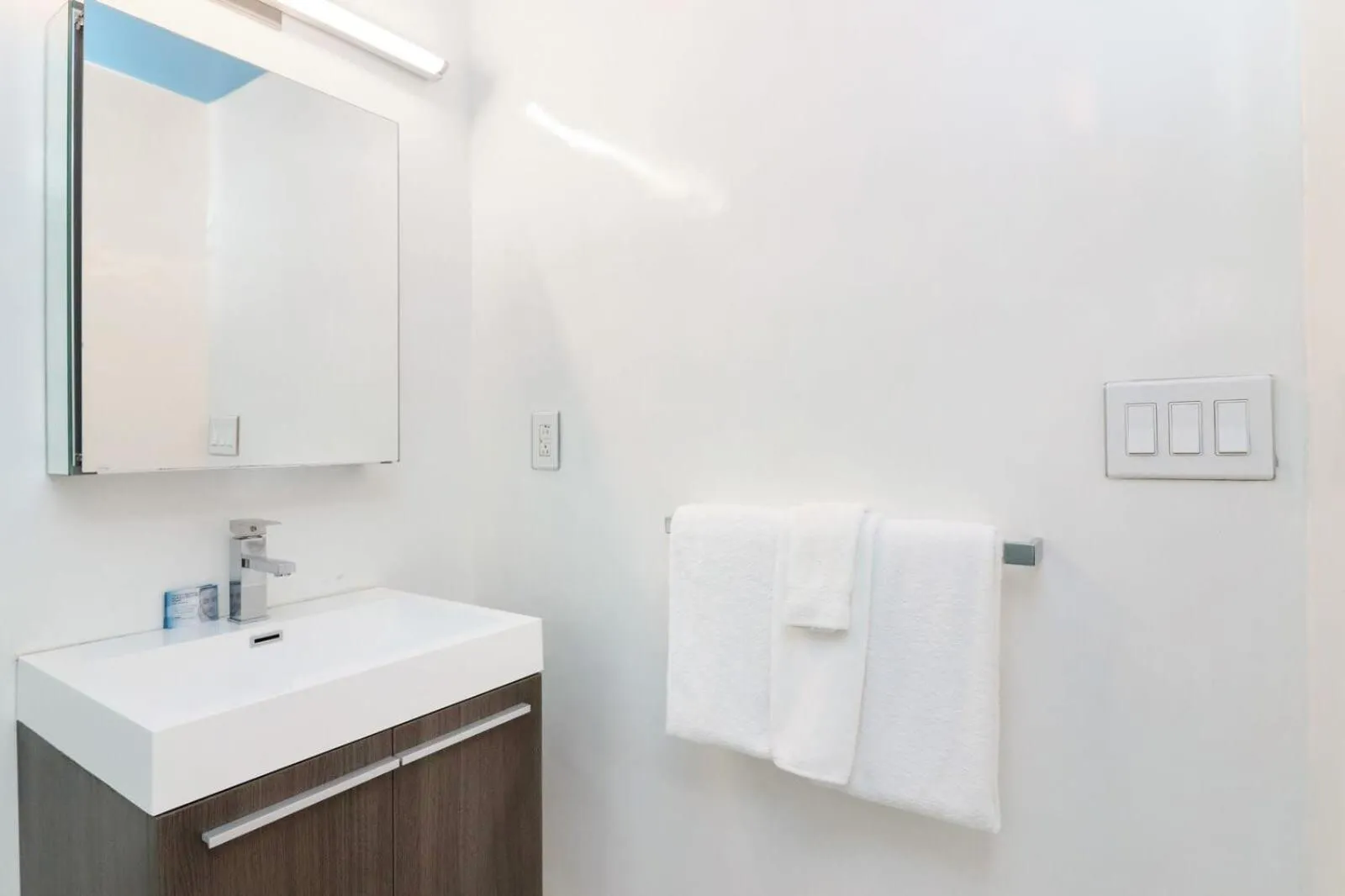 Roami at 250 Collins