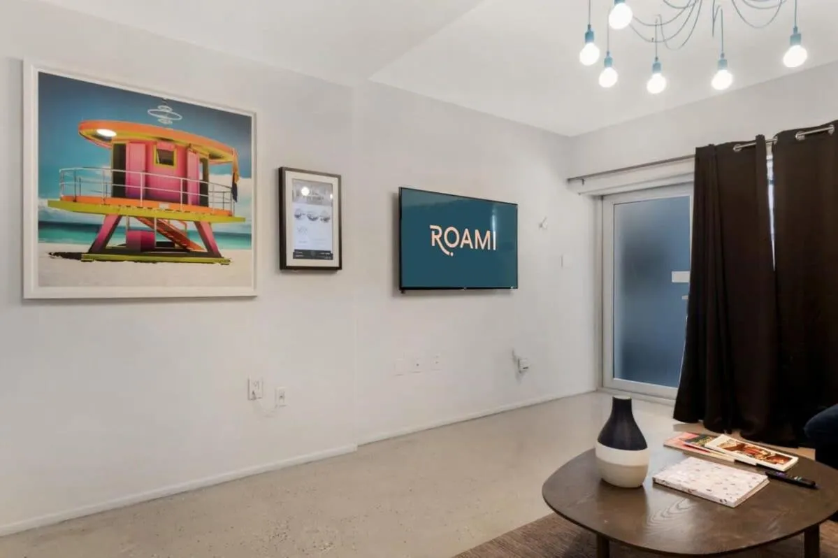 Roami at 250 Collins