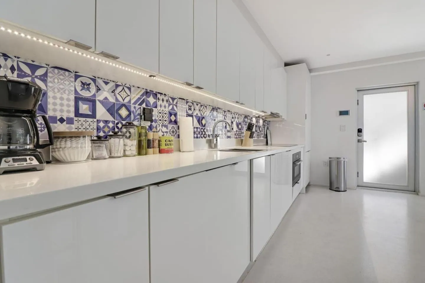 Roami at 250 Collins