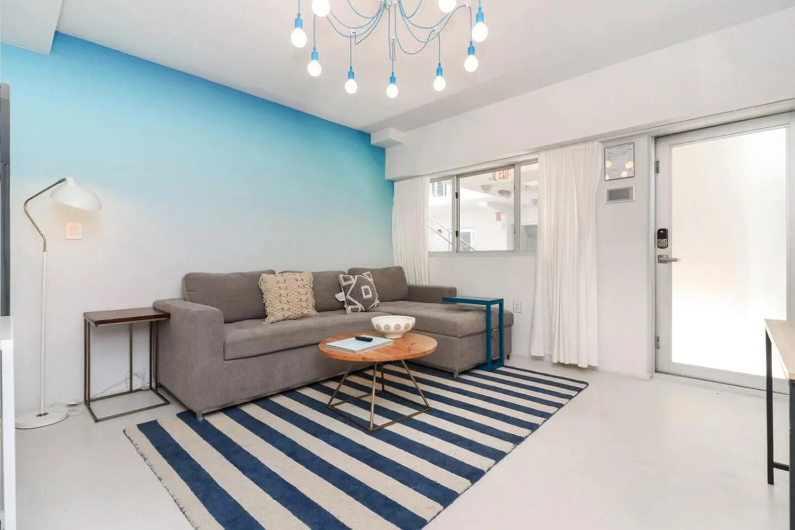 Roami at 250 Collins