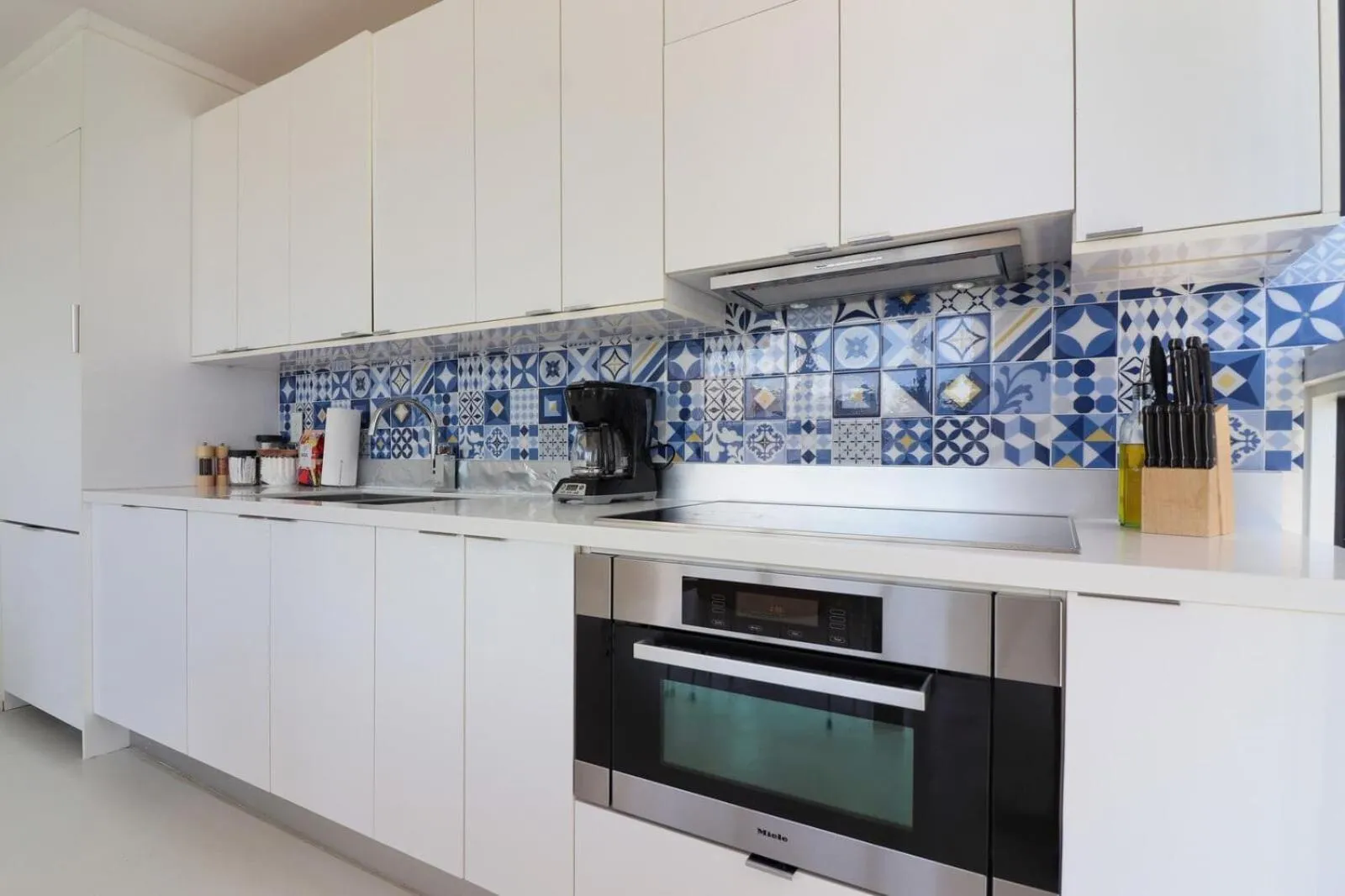 Roami at 250 Collins