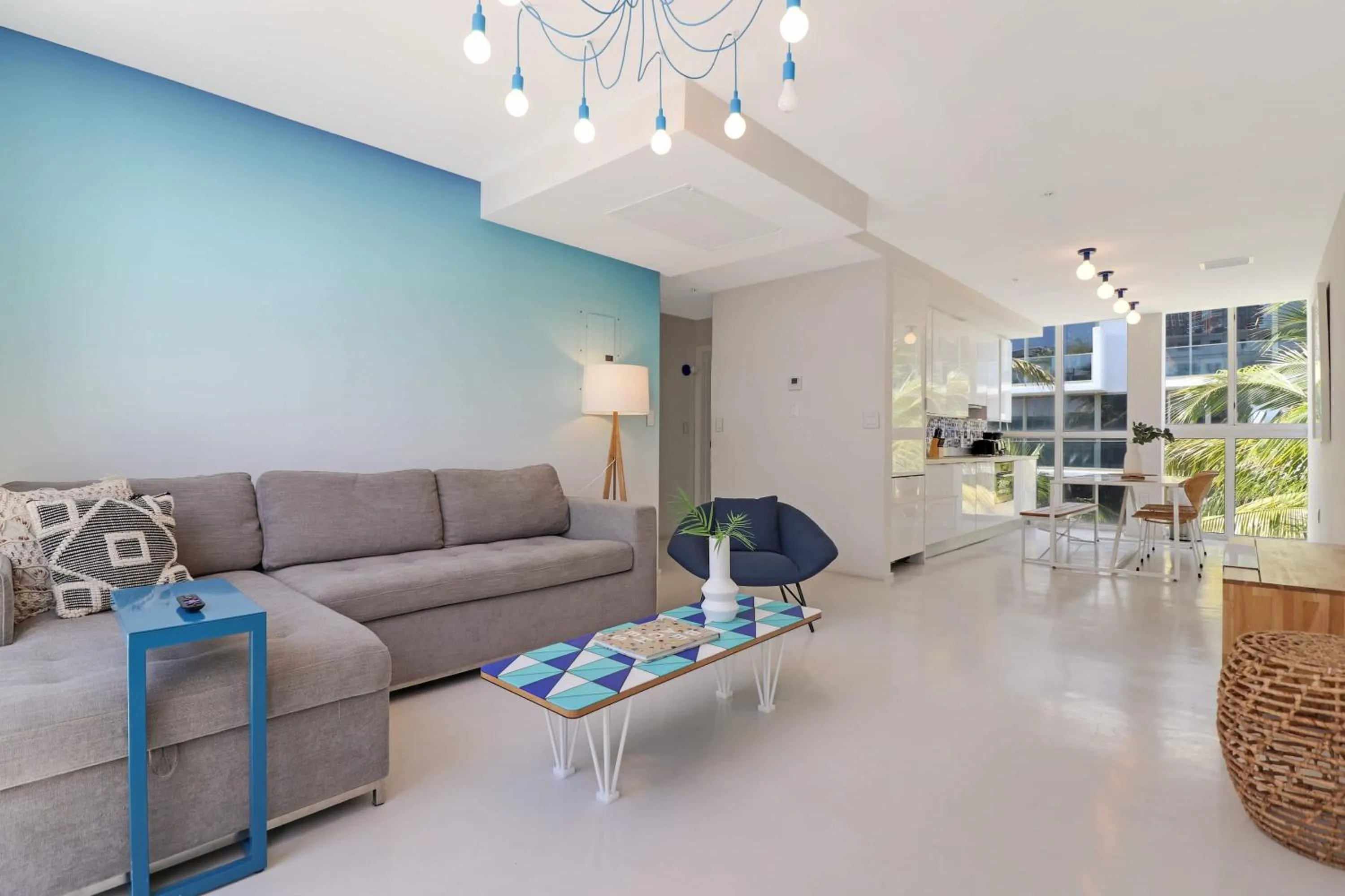 Roami at 250 Collins