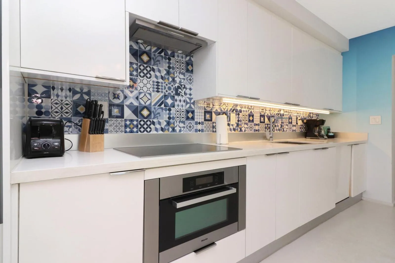 Roami at 250 Collins