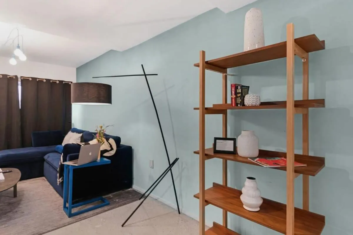 Roami at 250 Collins