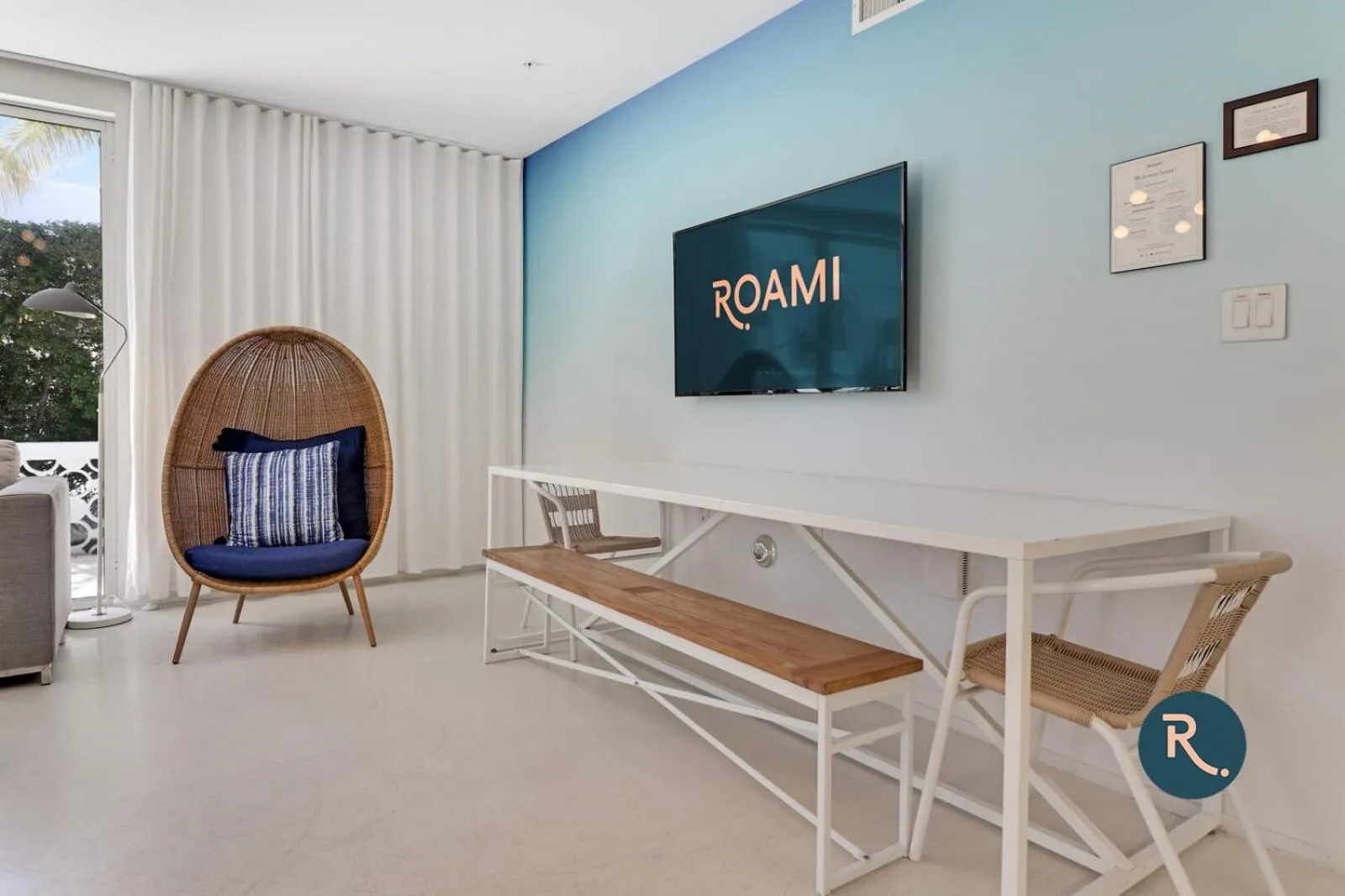 Roami at 250 Collins