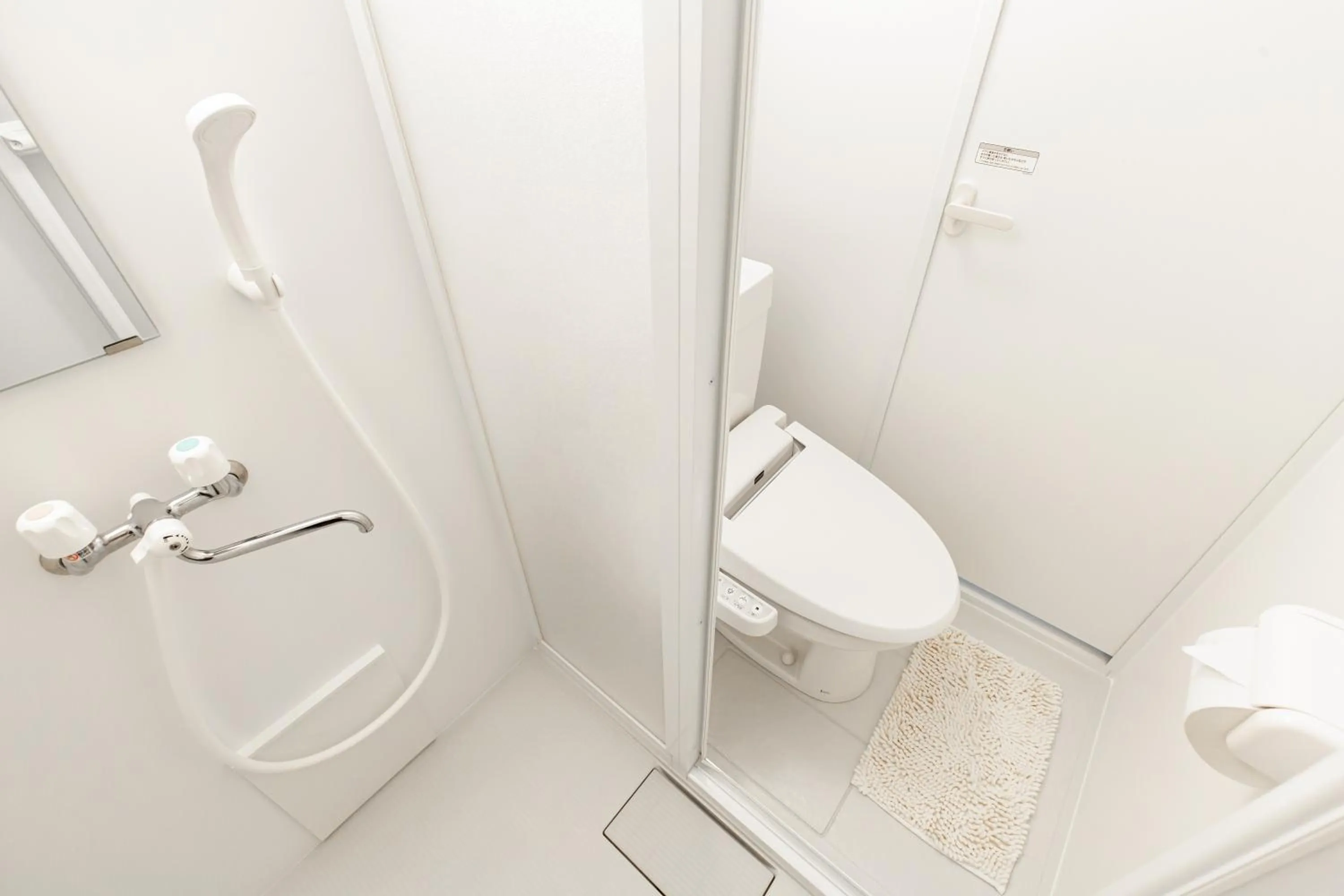 Shower in Port House Hatsudai