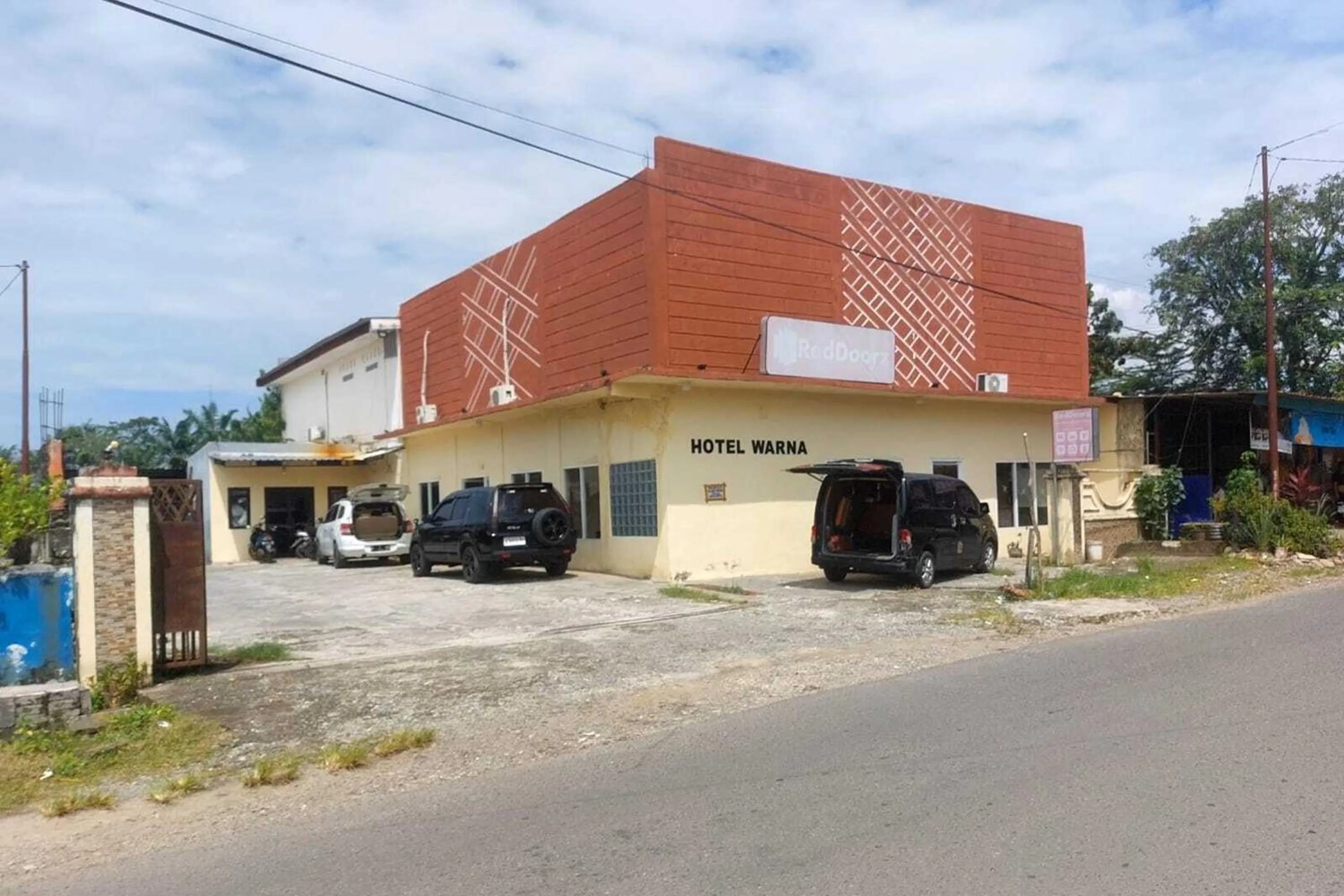 Property building in Hotel Warna