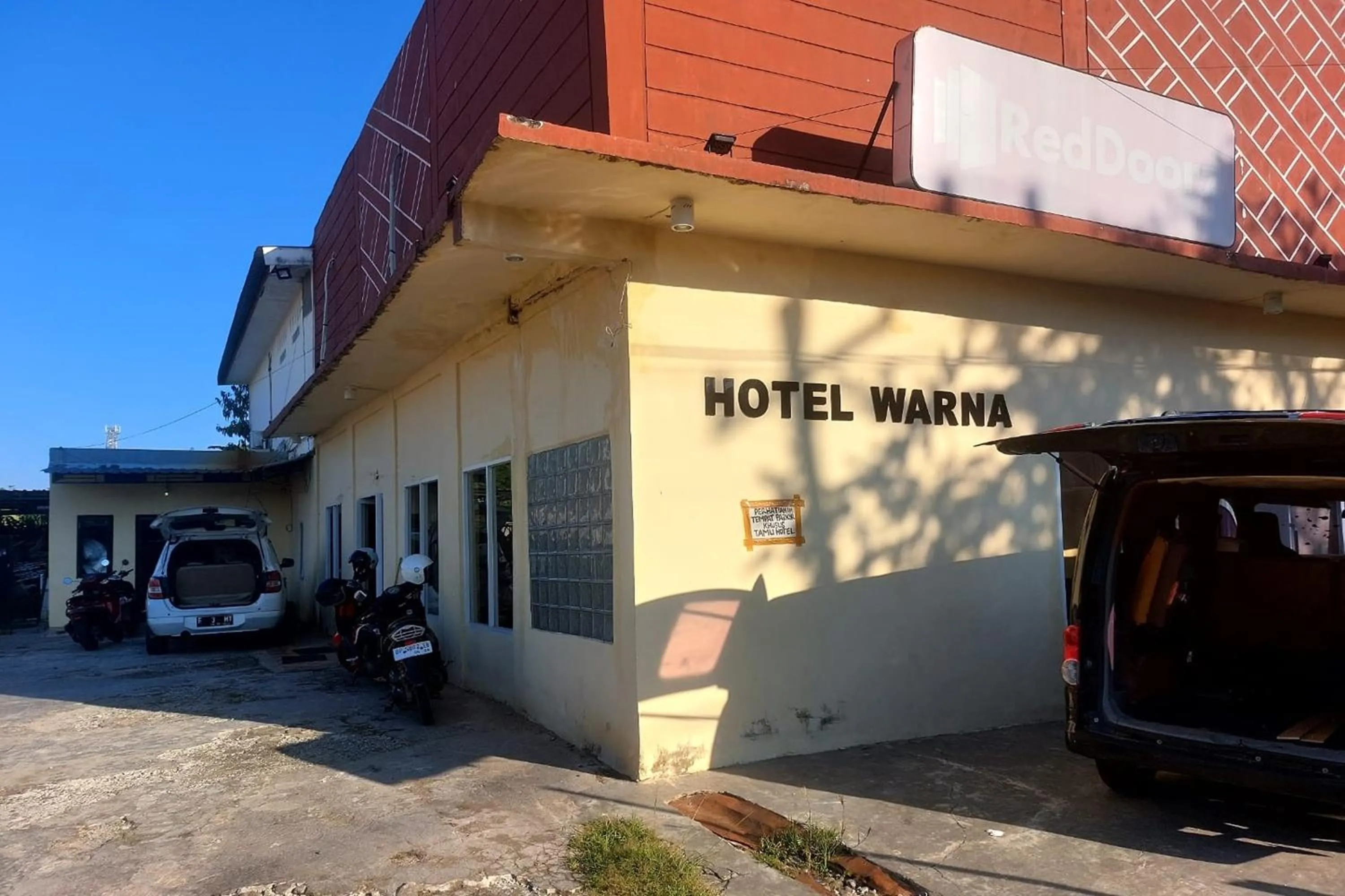 Property building in Hotel Warna