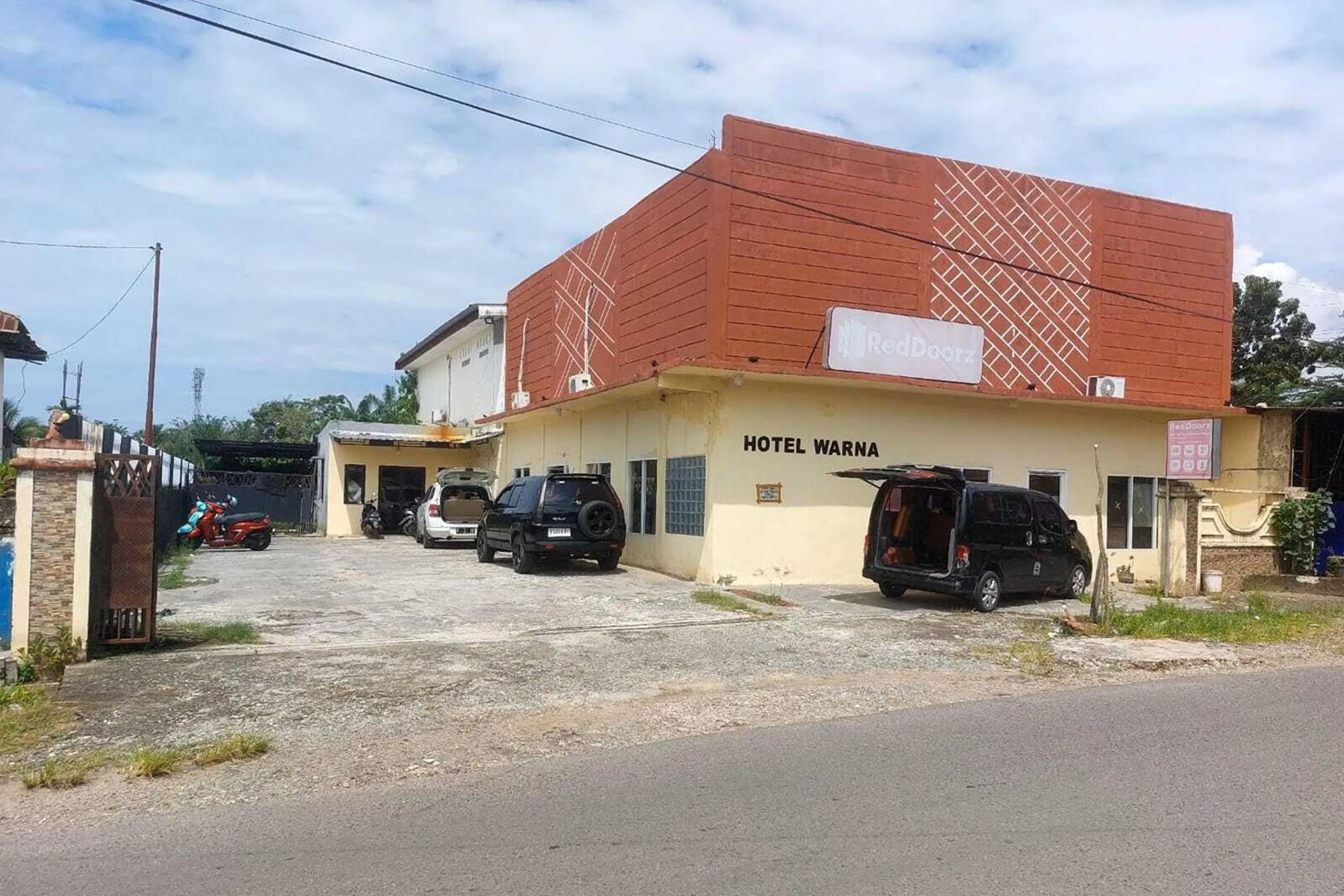 Property building in Hotel Warna