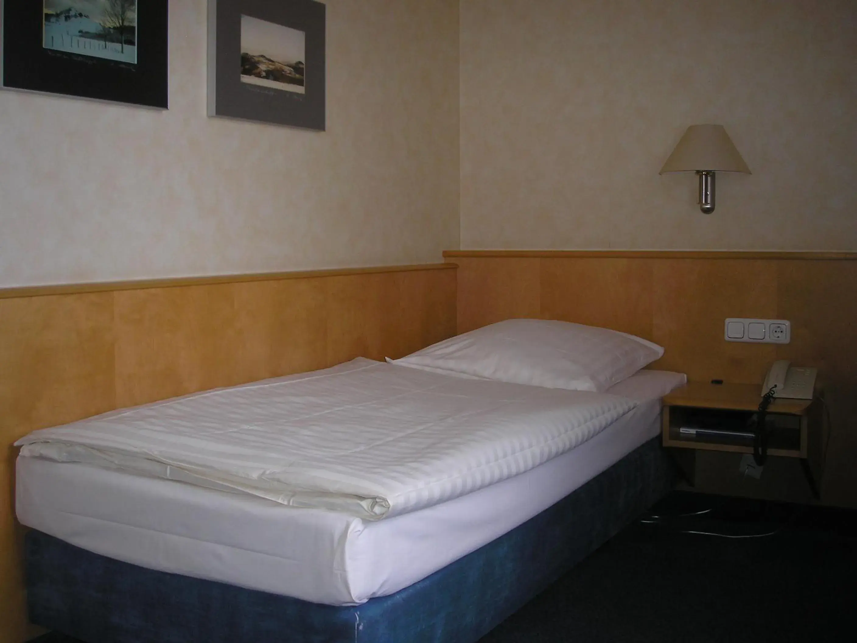 Classic Single Room in AKZENT Hotel Altes Casino Classic Single Room in AKZENT Hotel Altes Casino
