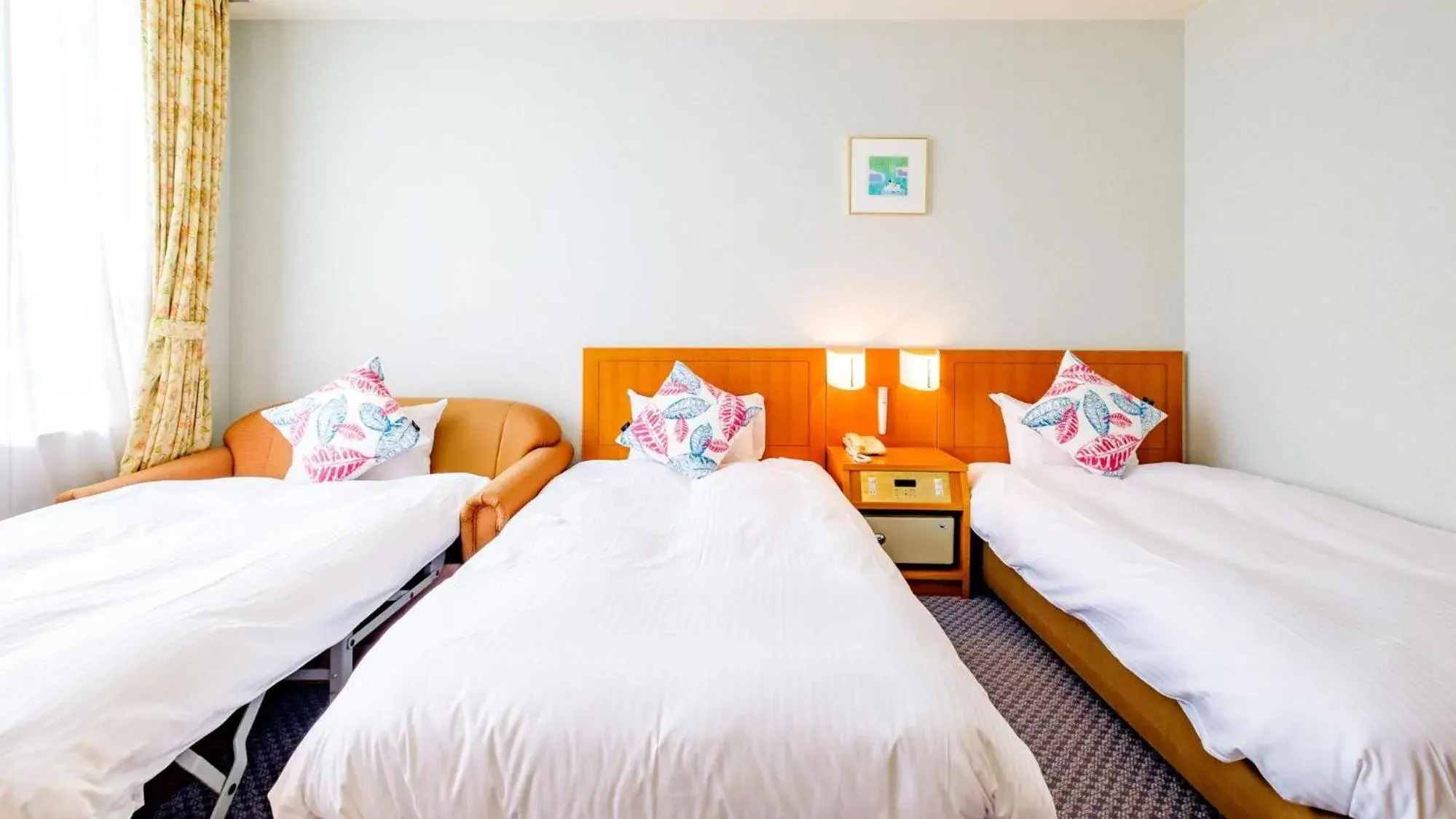 Photo of the whole room, Bed in SPA HOTEL YUTTARIKAN Photo of the whole room, Bed in SPA HOTEL YUTTARIKAN