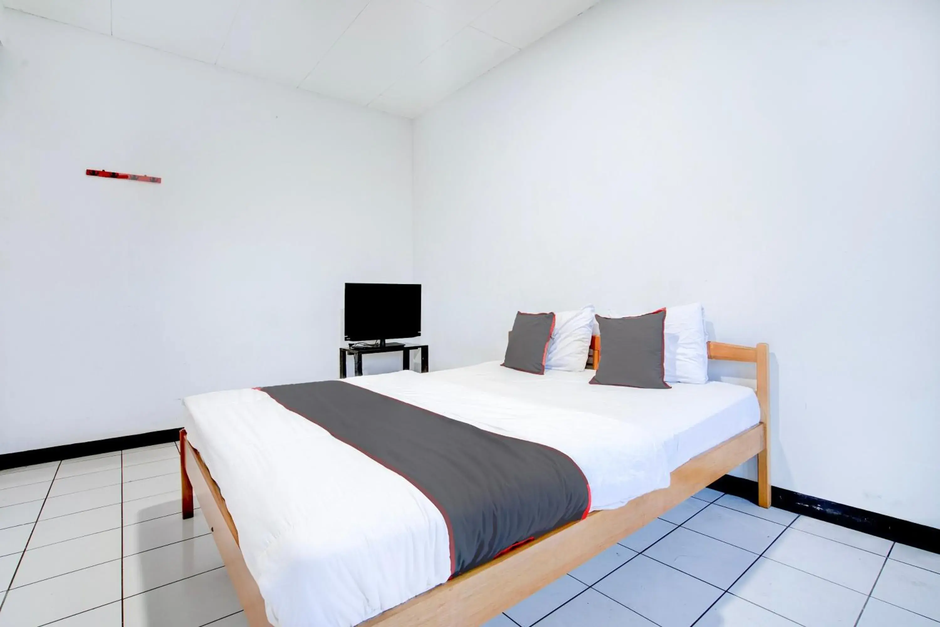 Bedroom, Bed in Villa Puncak Agape near Cipanas Mitra RedDoorz Bedroom, Bed in Villa Puncak Agape near Cipanas Mitra RedDoorz